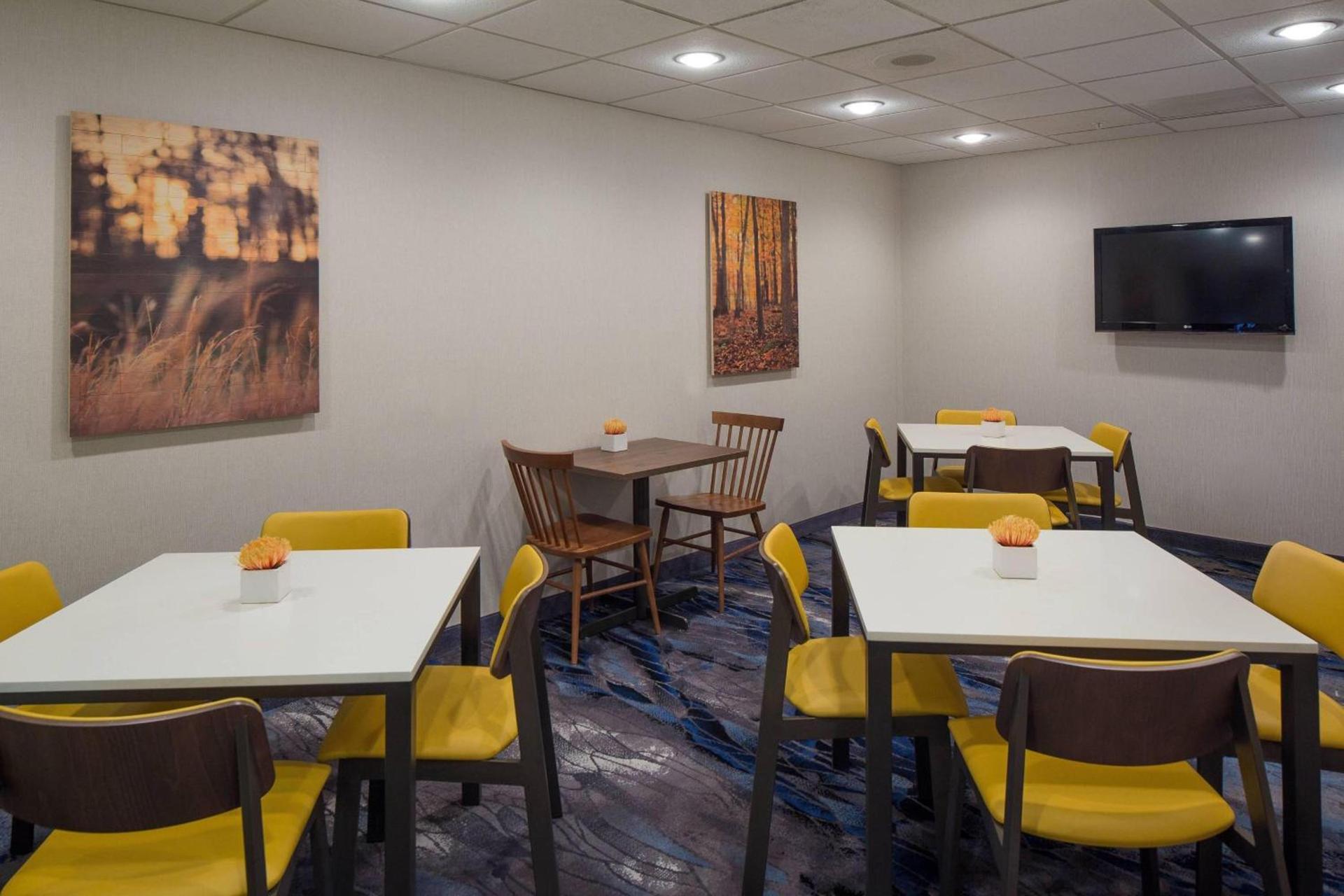 Fairfield Inn & Suites by Marriott Orlando Lake Buena Vista photo 19