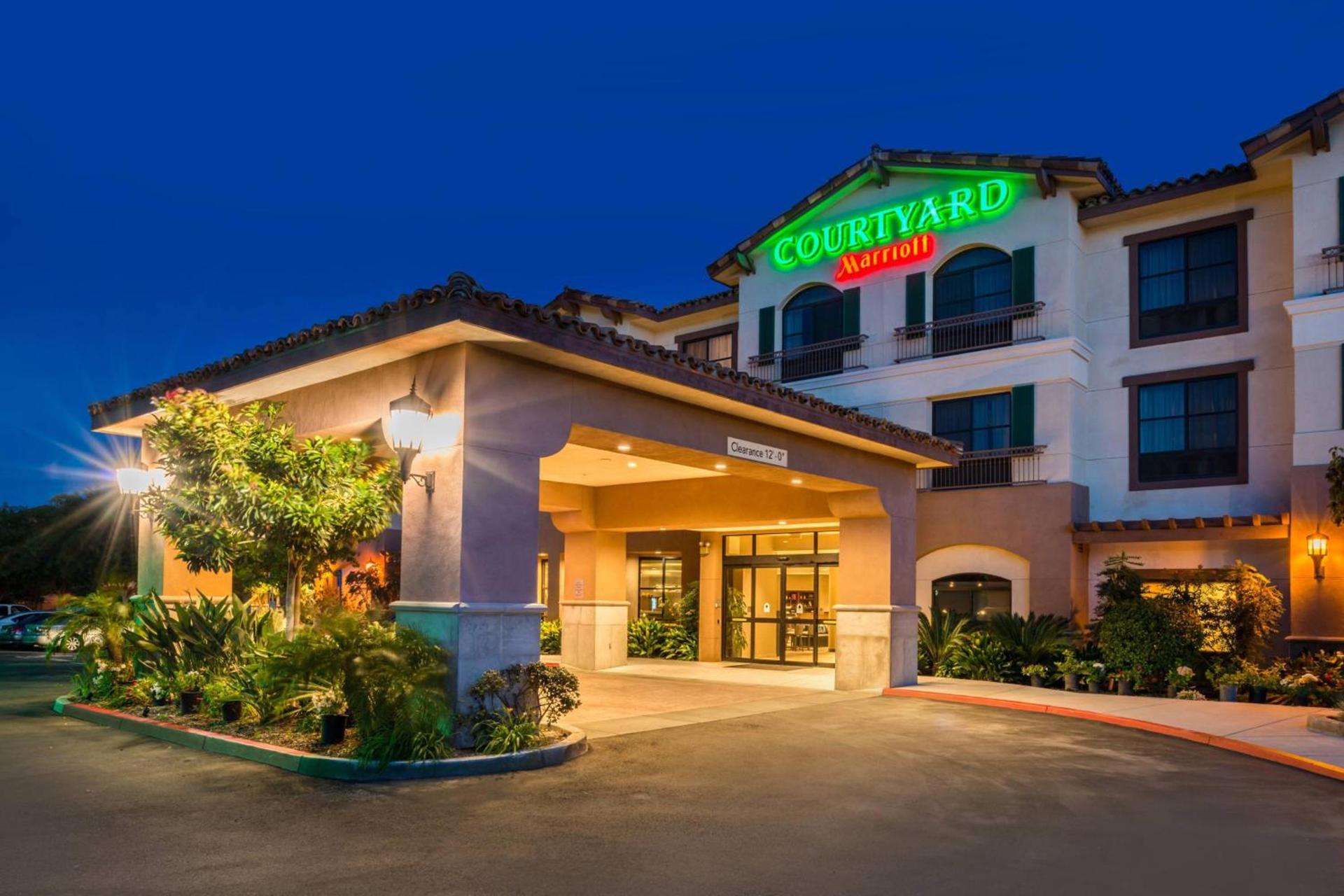 Courtyard by Marriott Thousand Oaks Ventura County photo 2