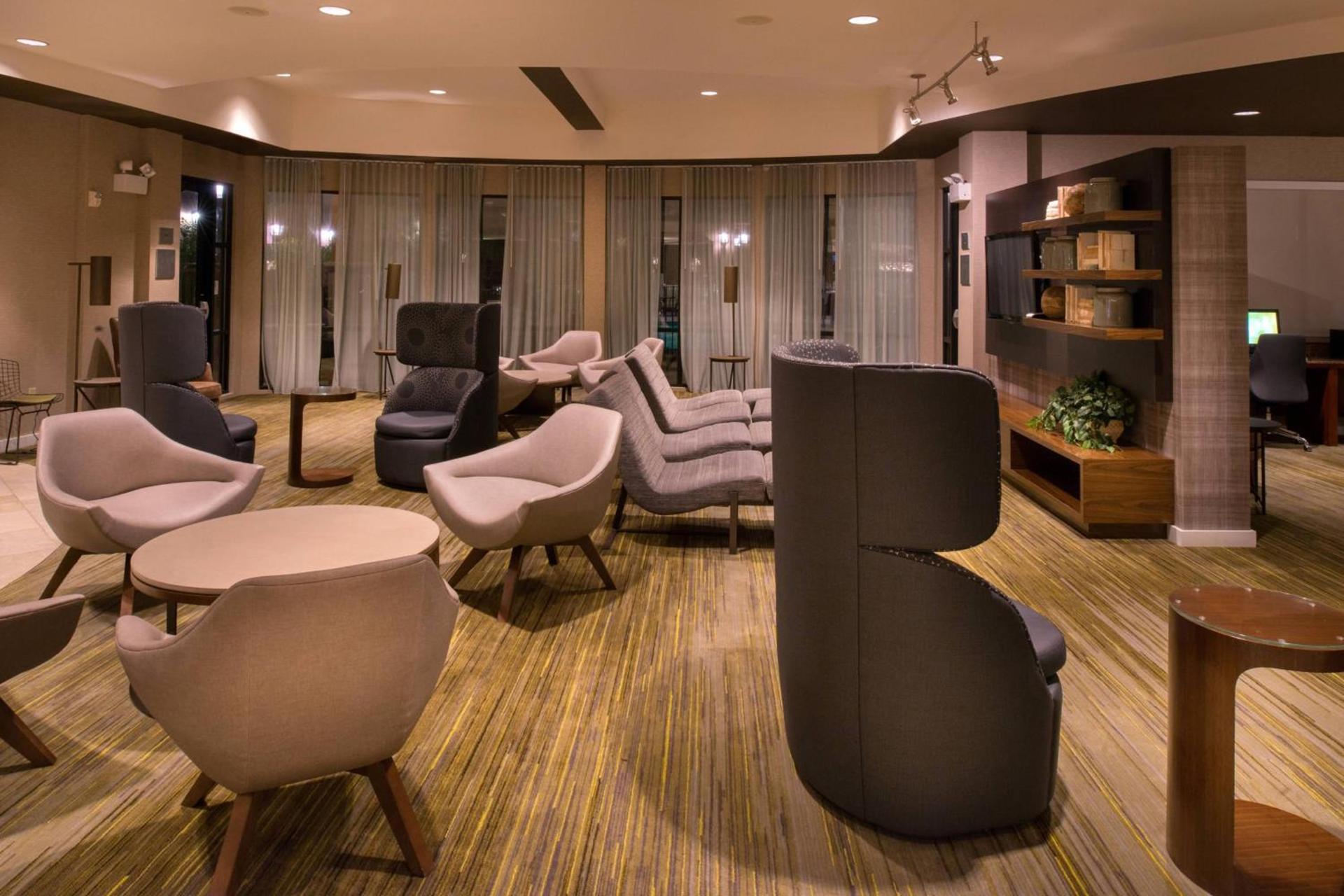 Courtyard by Marriott Thousand Oaks Ventura County photo 4