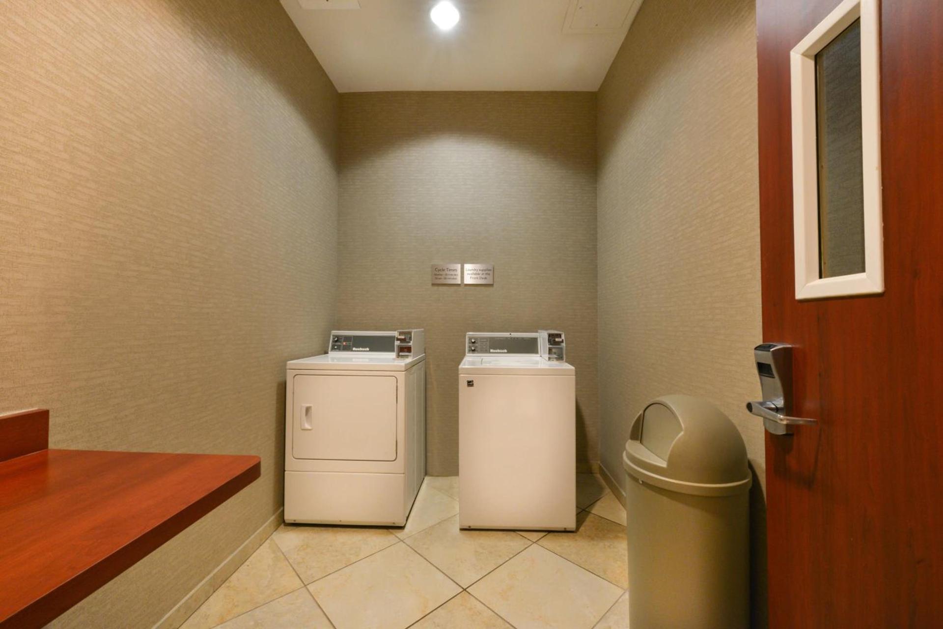Courtyard by Marriott Thousand Oaks Ventura County photo 19