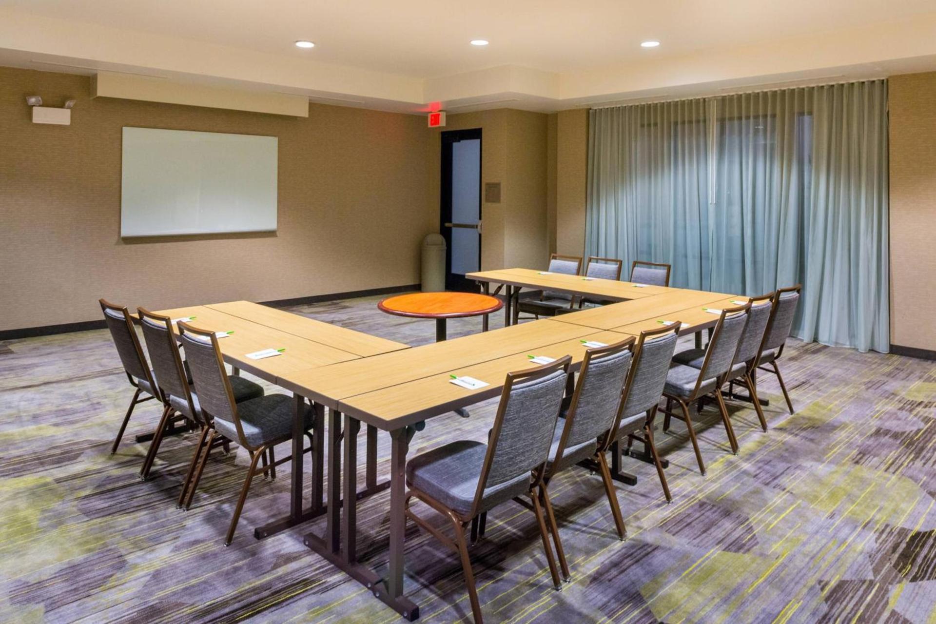 Courtyard by Marriott Thousand Oaks Ventura County photo 31