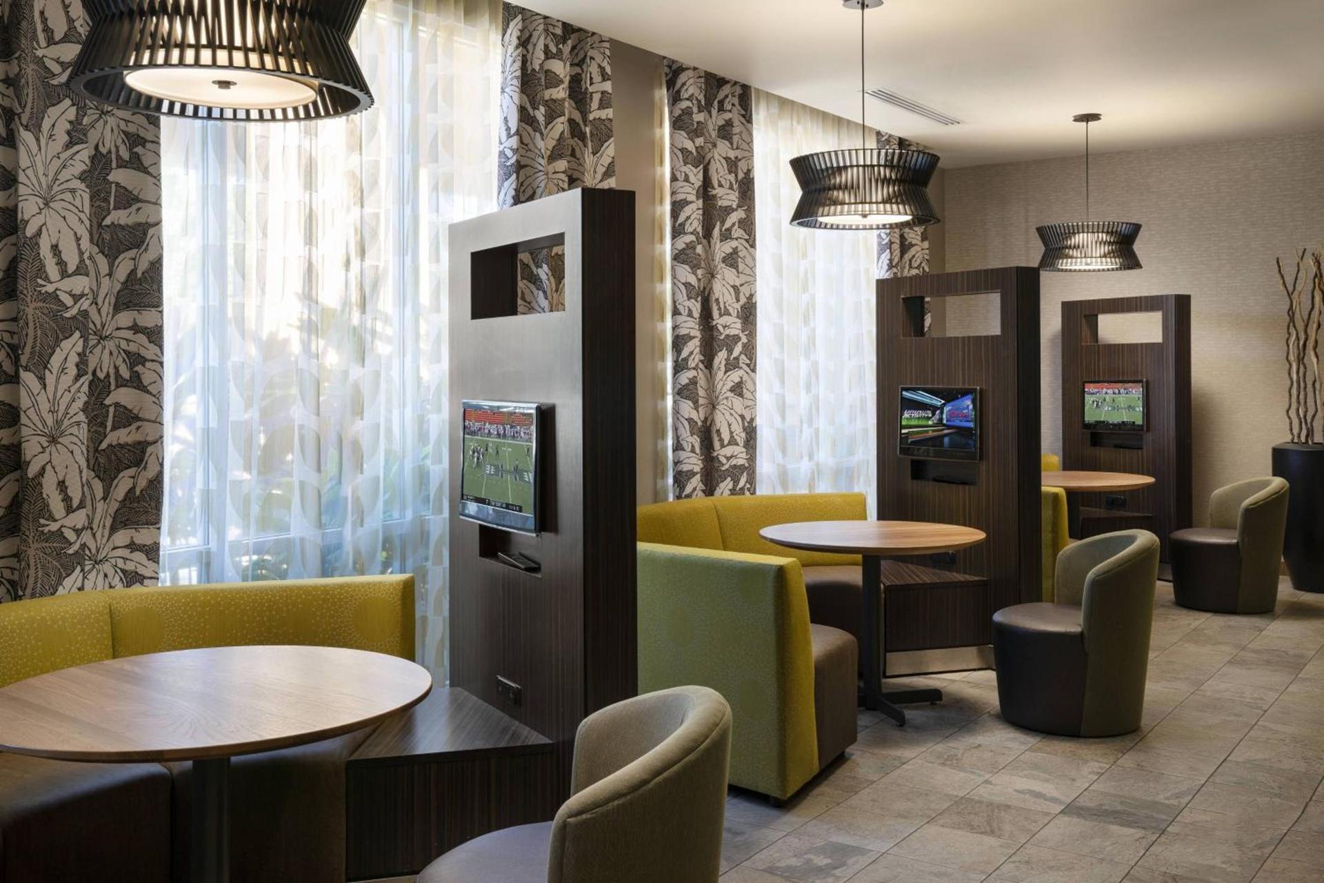 Courtyard by Marriott Maui Kahului Airport photo 23