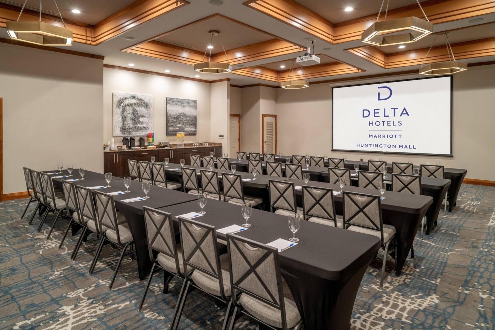 Delta Hotels by Marriott Huntington Mall photo 26