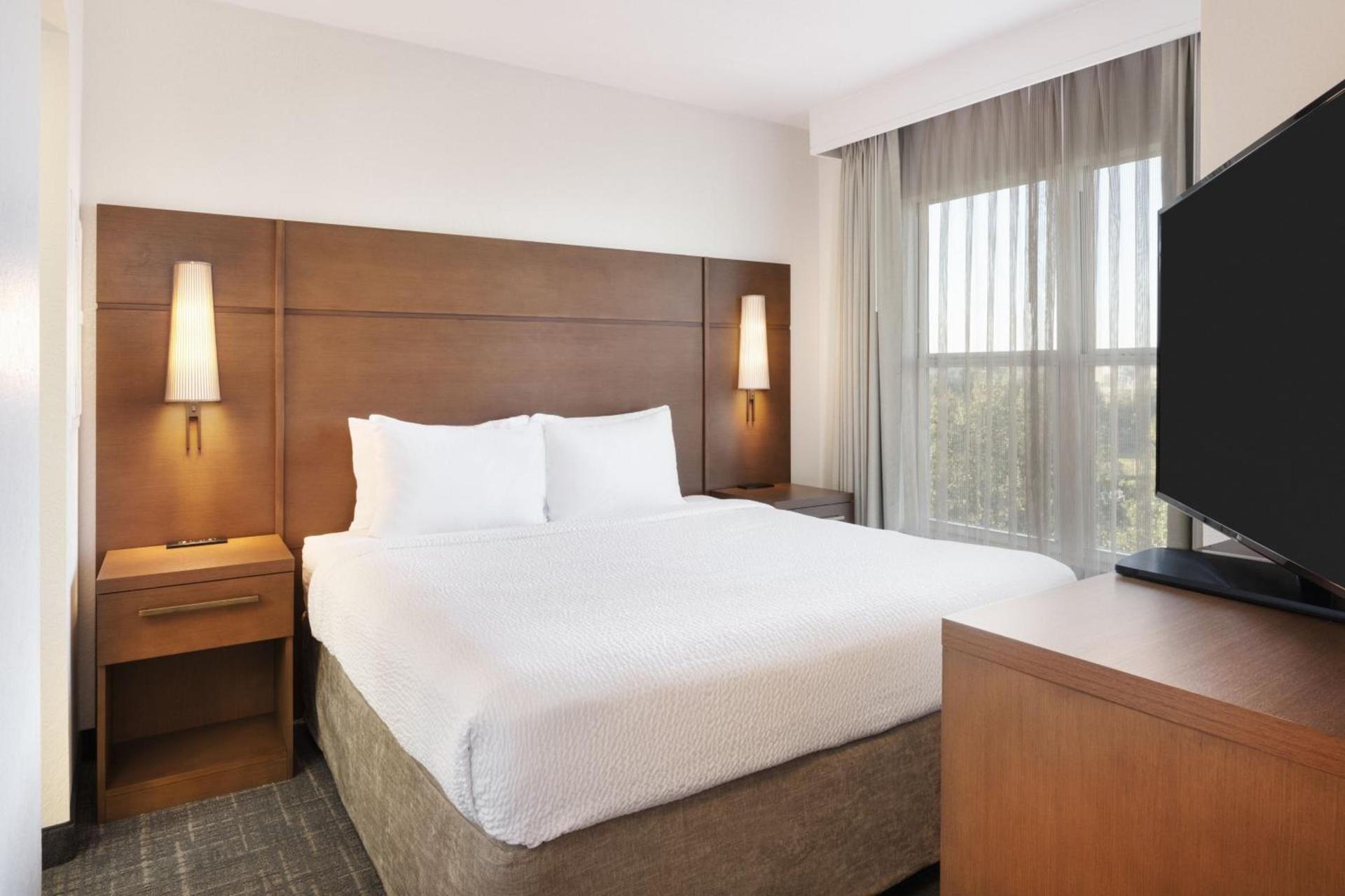 Residence Inn by Marriott Daytona Beach Speedway/Airport photo 11