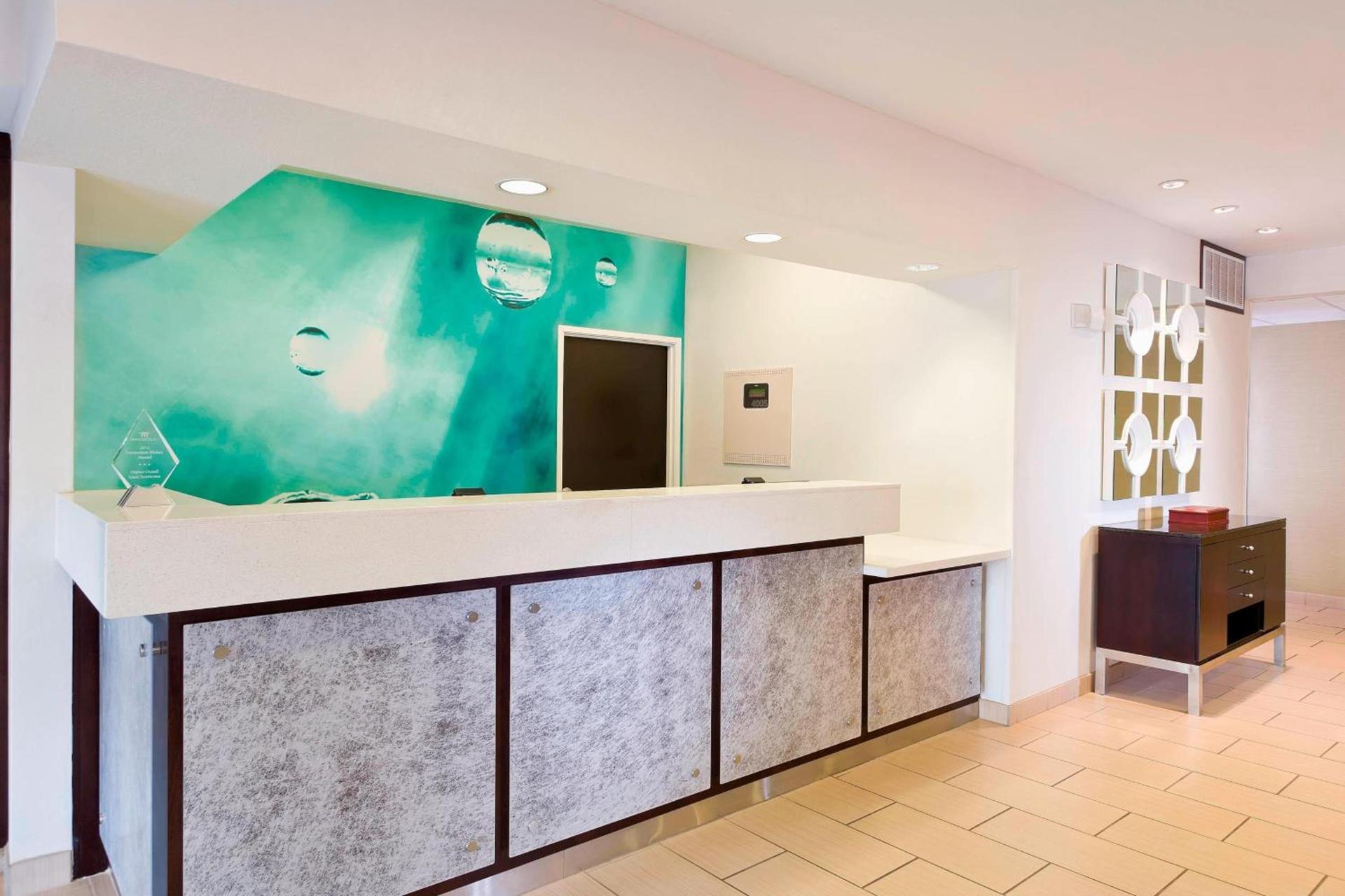 SpringHill Suites Phoenix North photo 2