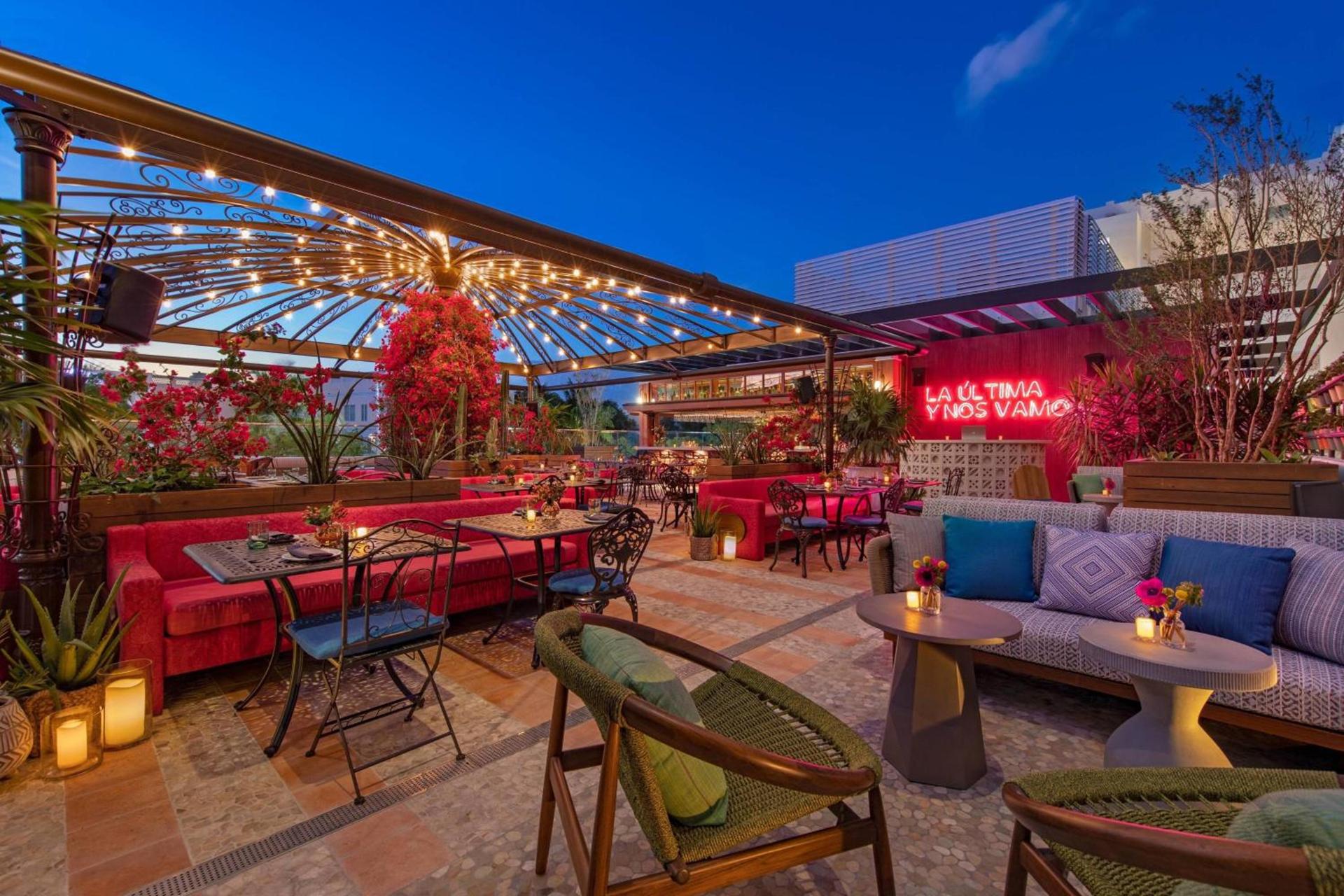 Moxy Miami South Beach photo 40