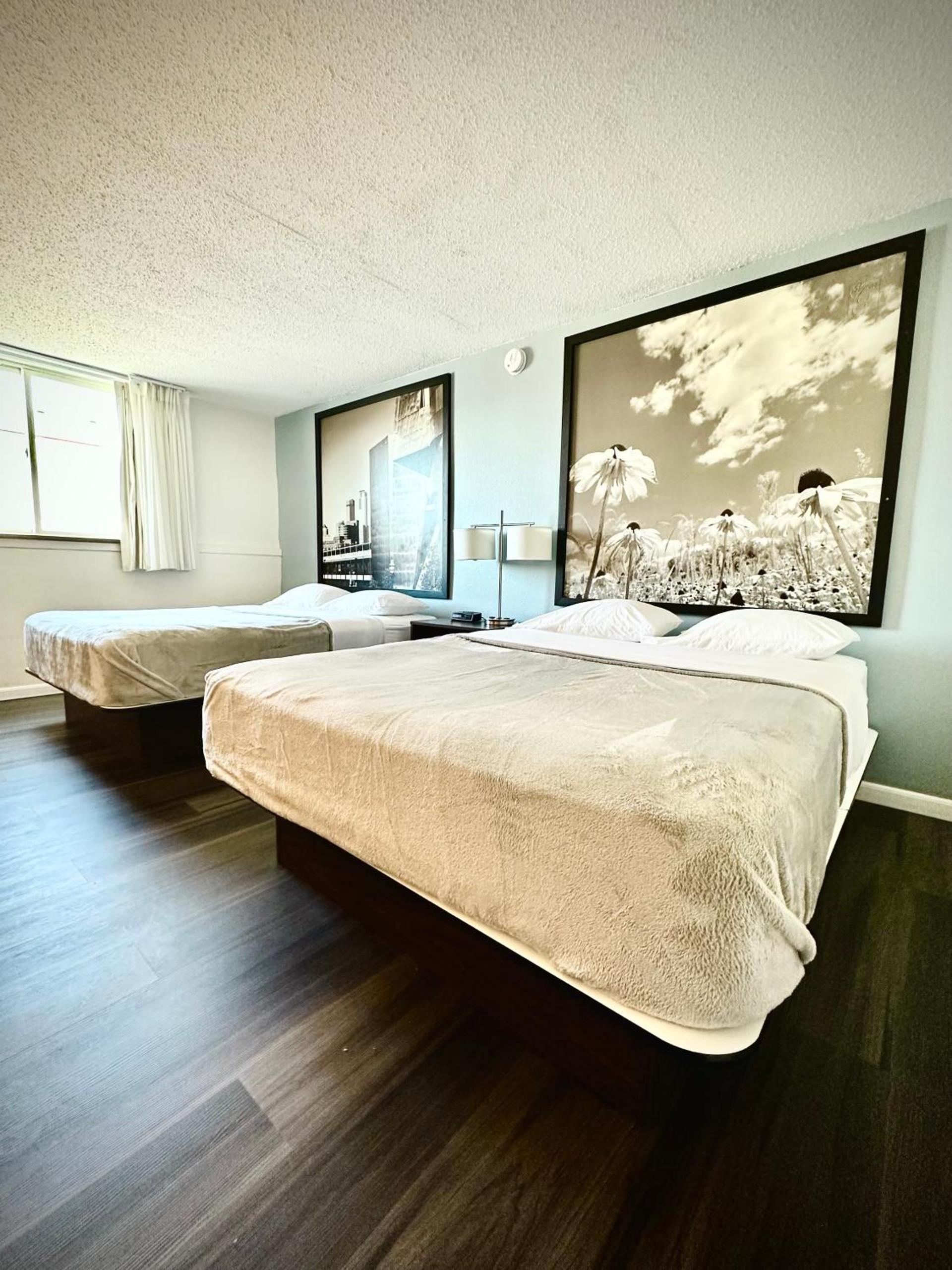 Hotel 8 photo 12