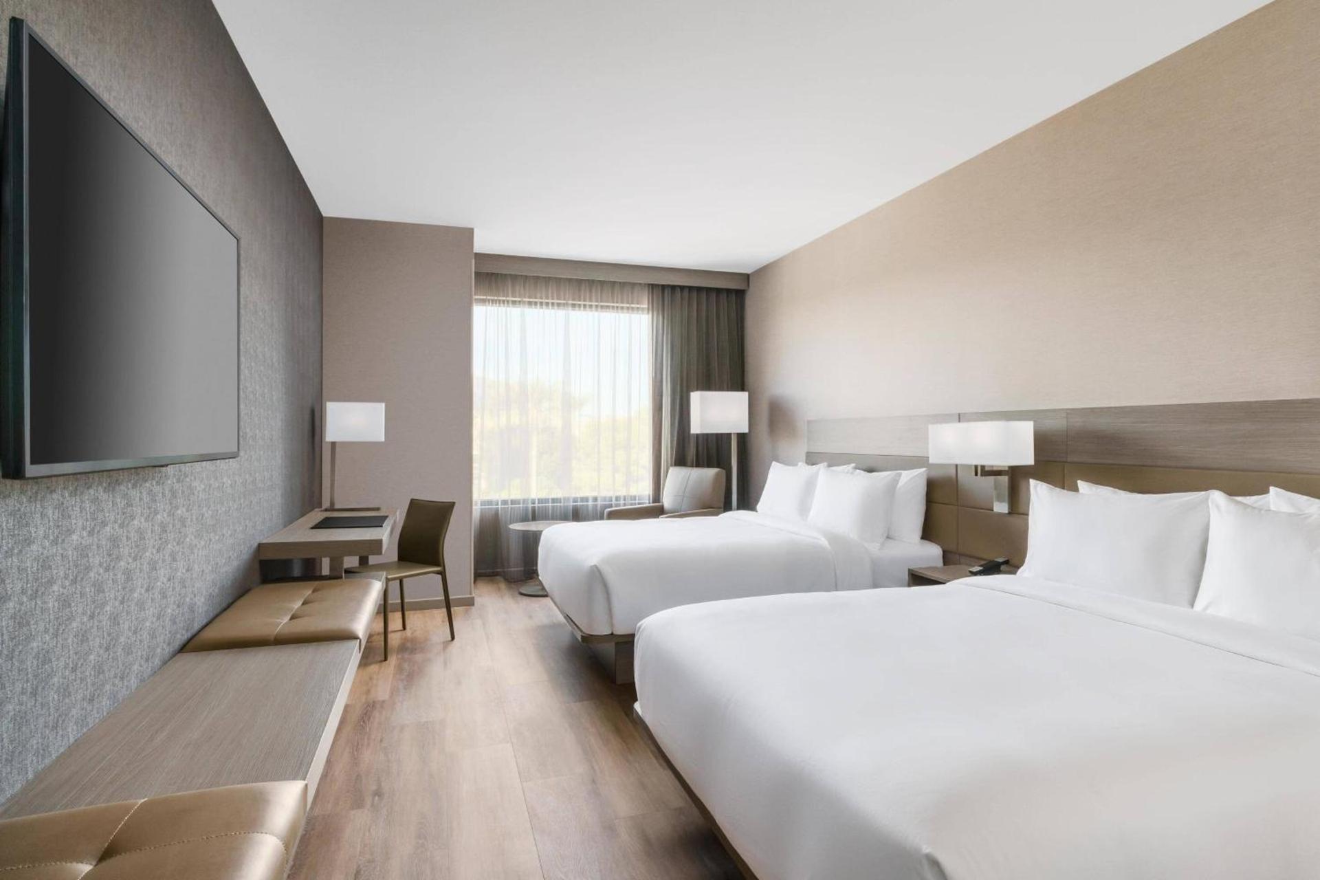 AC Hotel by Marriott Scottsdale North photo 9