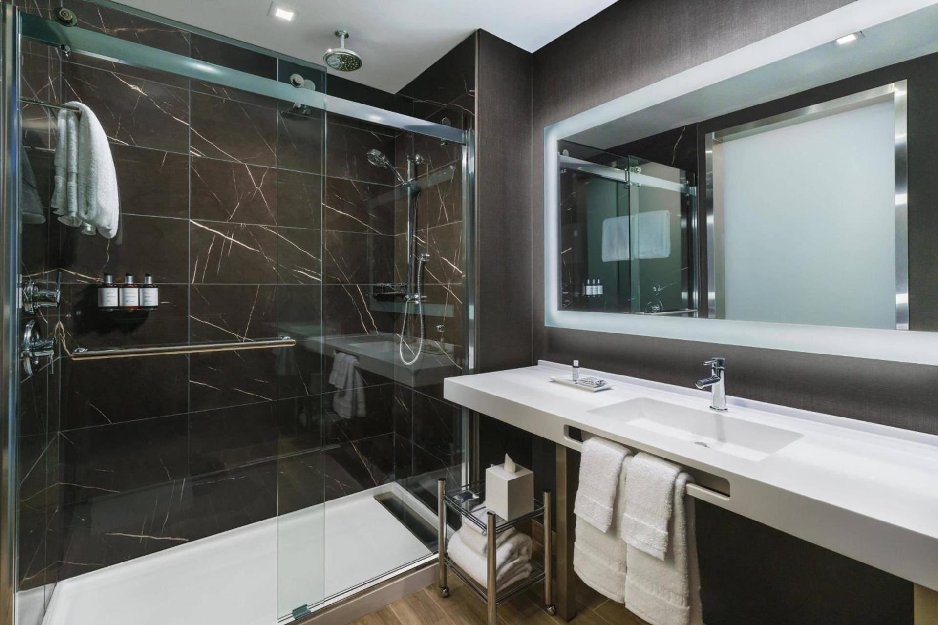 AC Hotel by Marriott Scottsdale North photo 18
