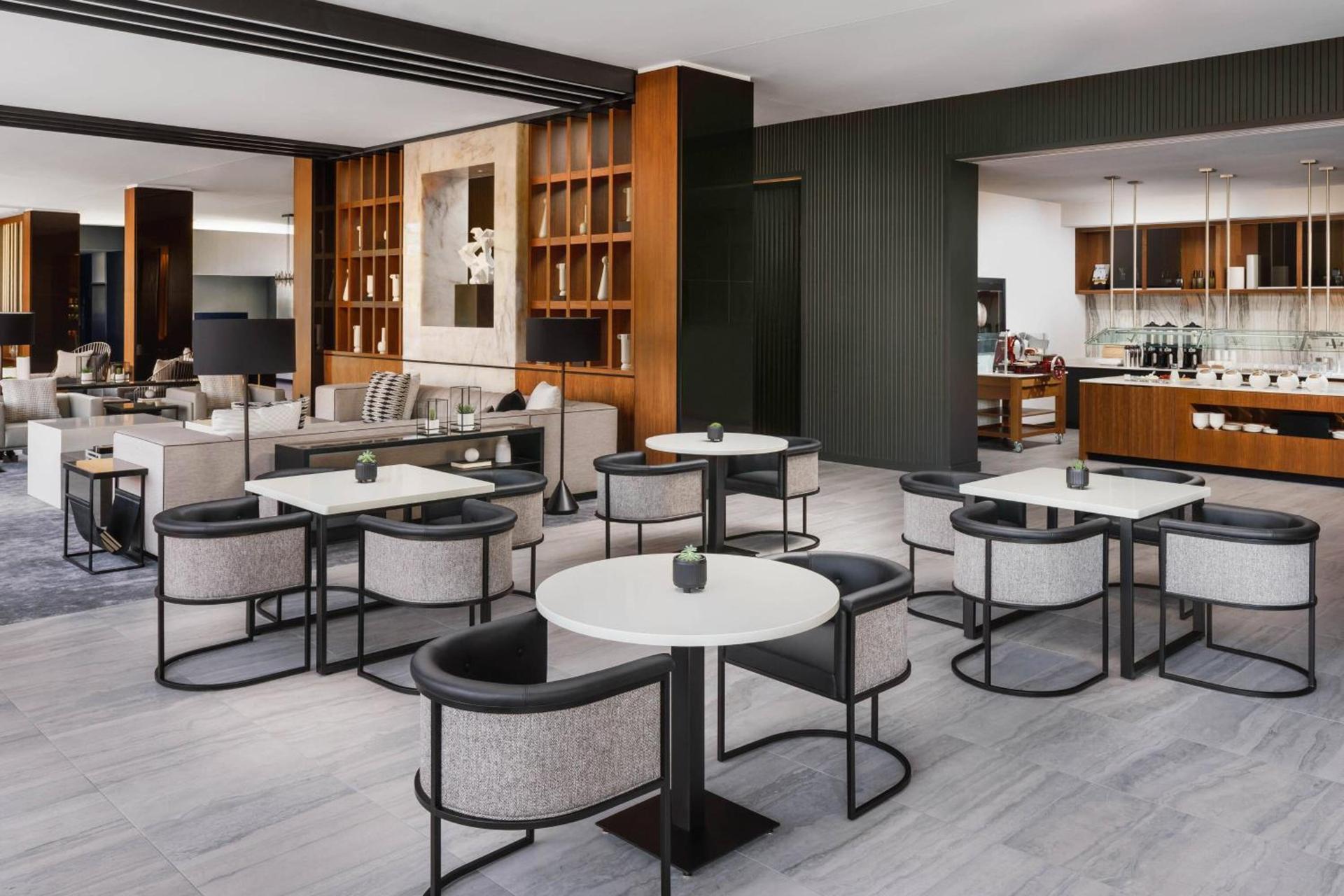 AC Hotel by Marriott Scottsdale North photo 31