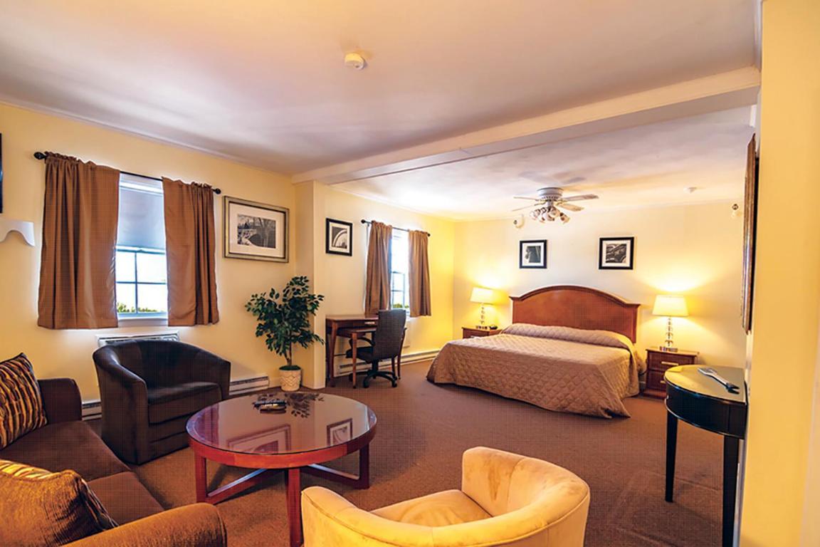 The Maine Inn at Poland Spring Resort photo 2