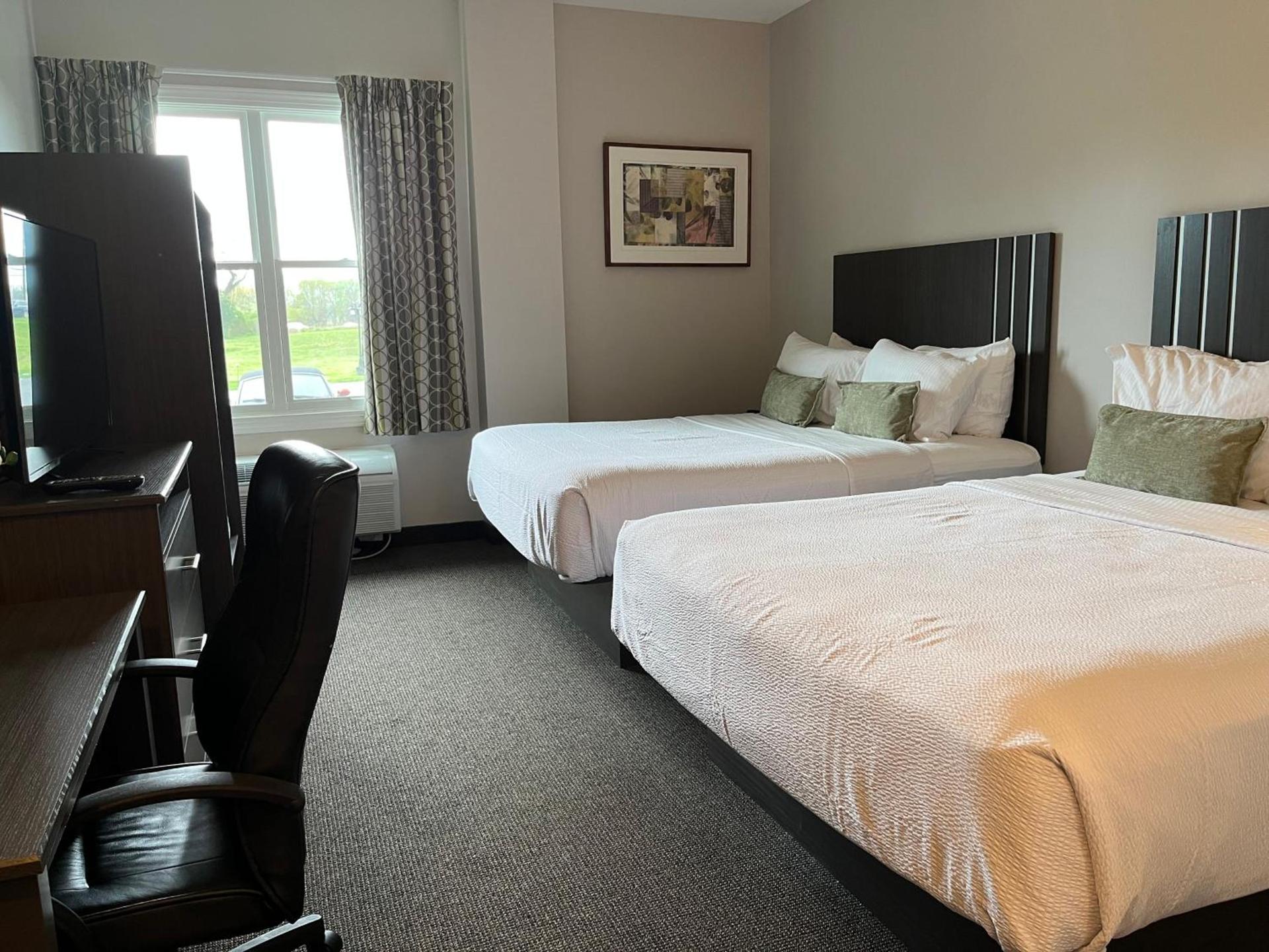Brinton Suites photo 7