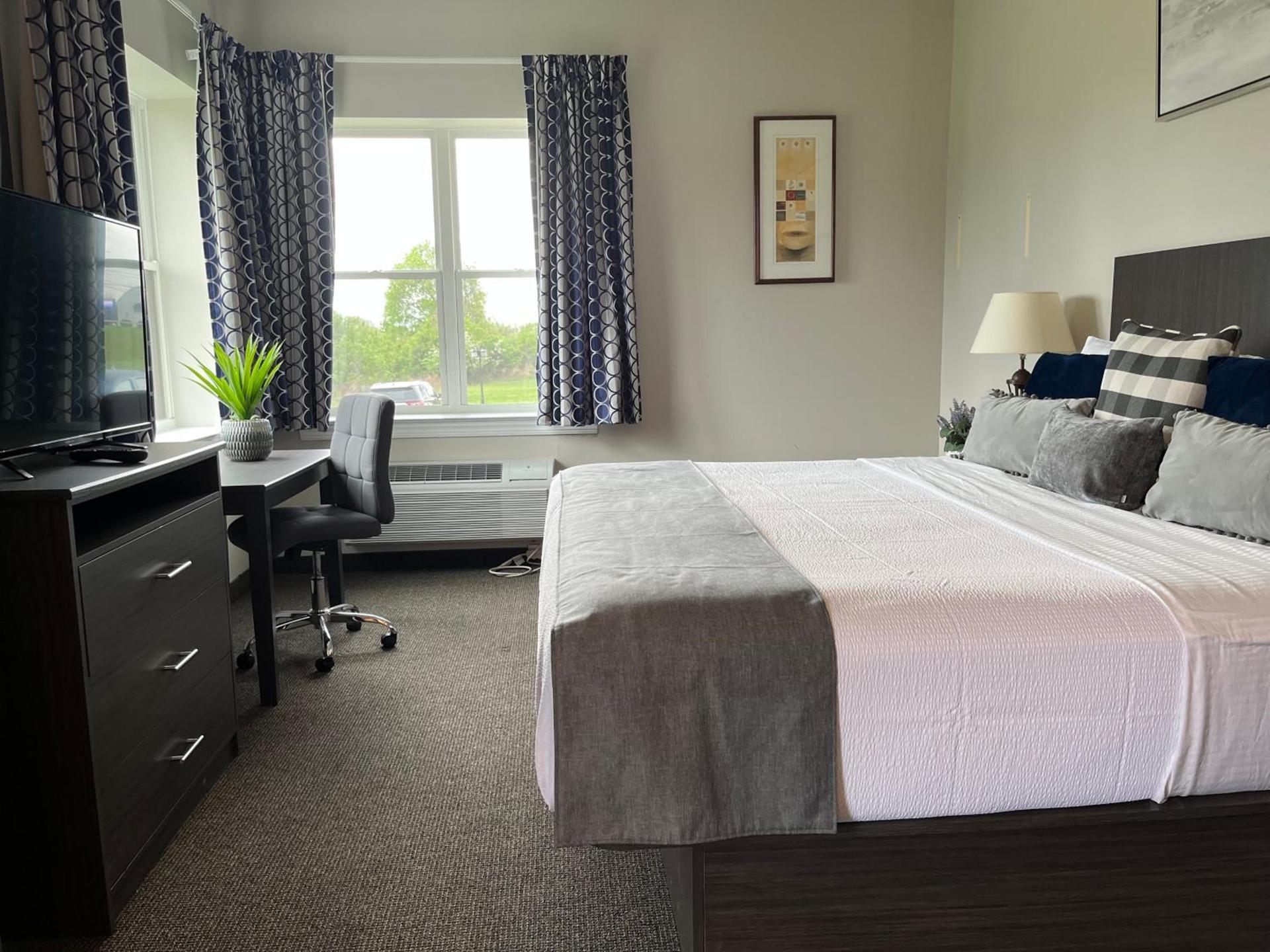 Brinton Suites photo 3