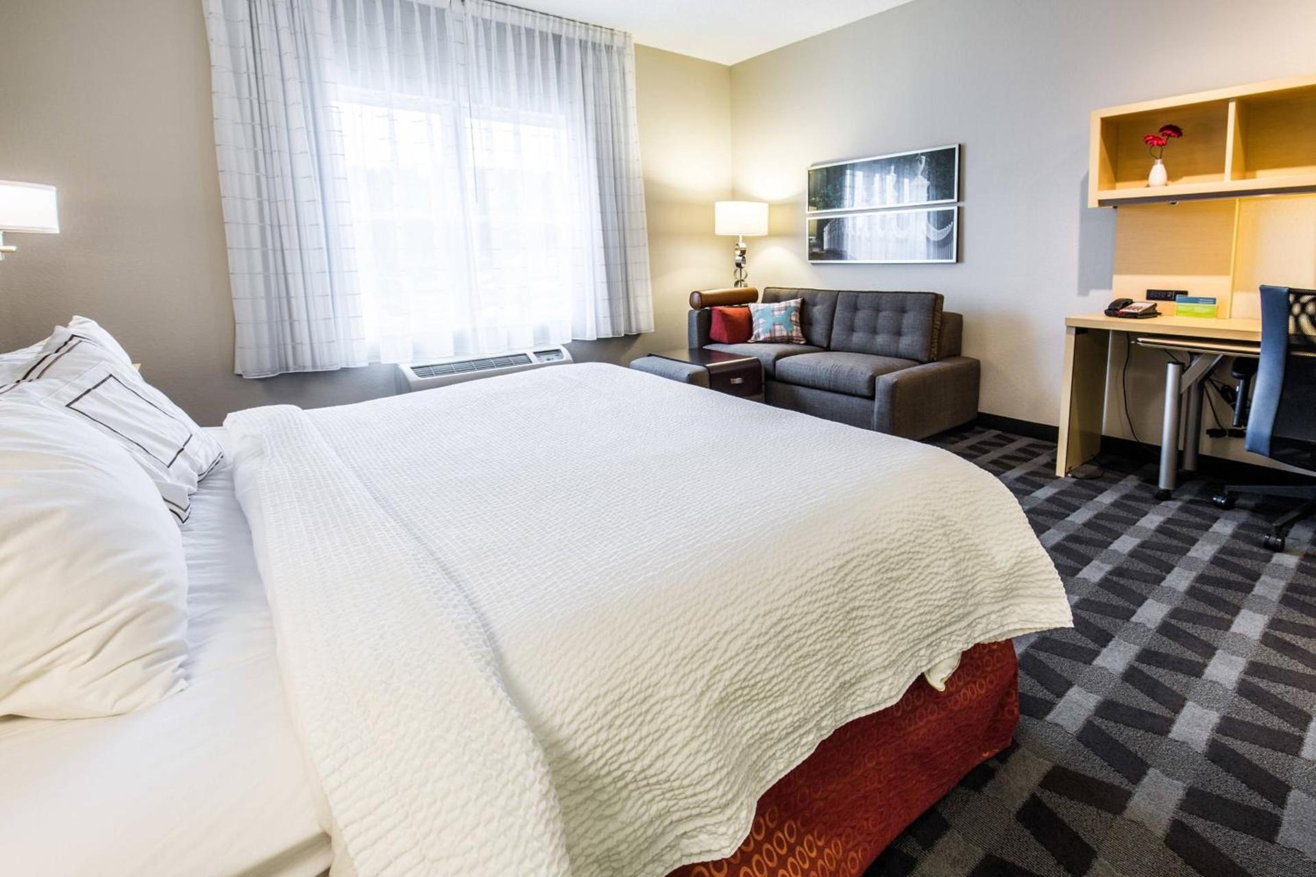 TownePlace Suites by Marriott Gilford photo 6