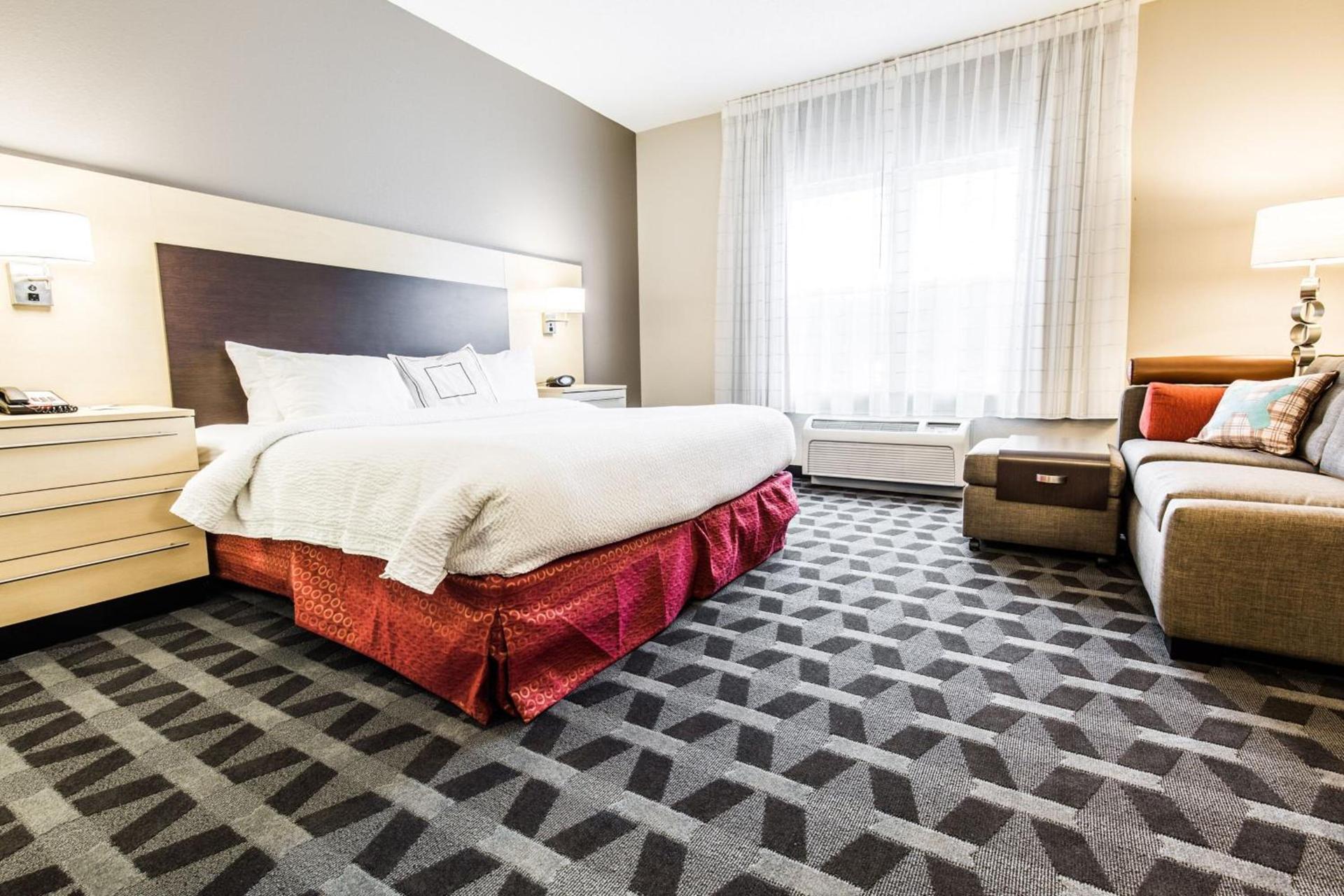 TownePlace Suites by Marriott Gilford photo 11
