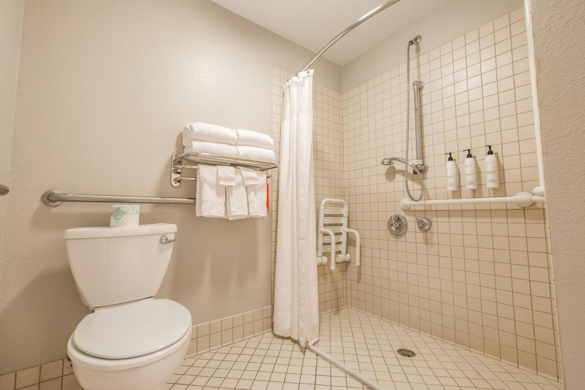 TownePlace Suites by Marriott Gilford photo 18
