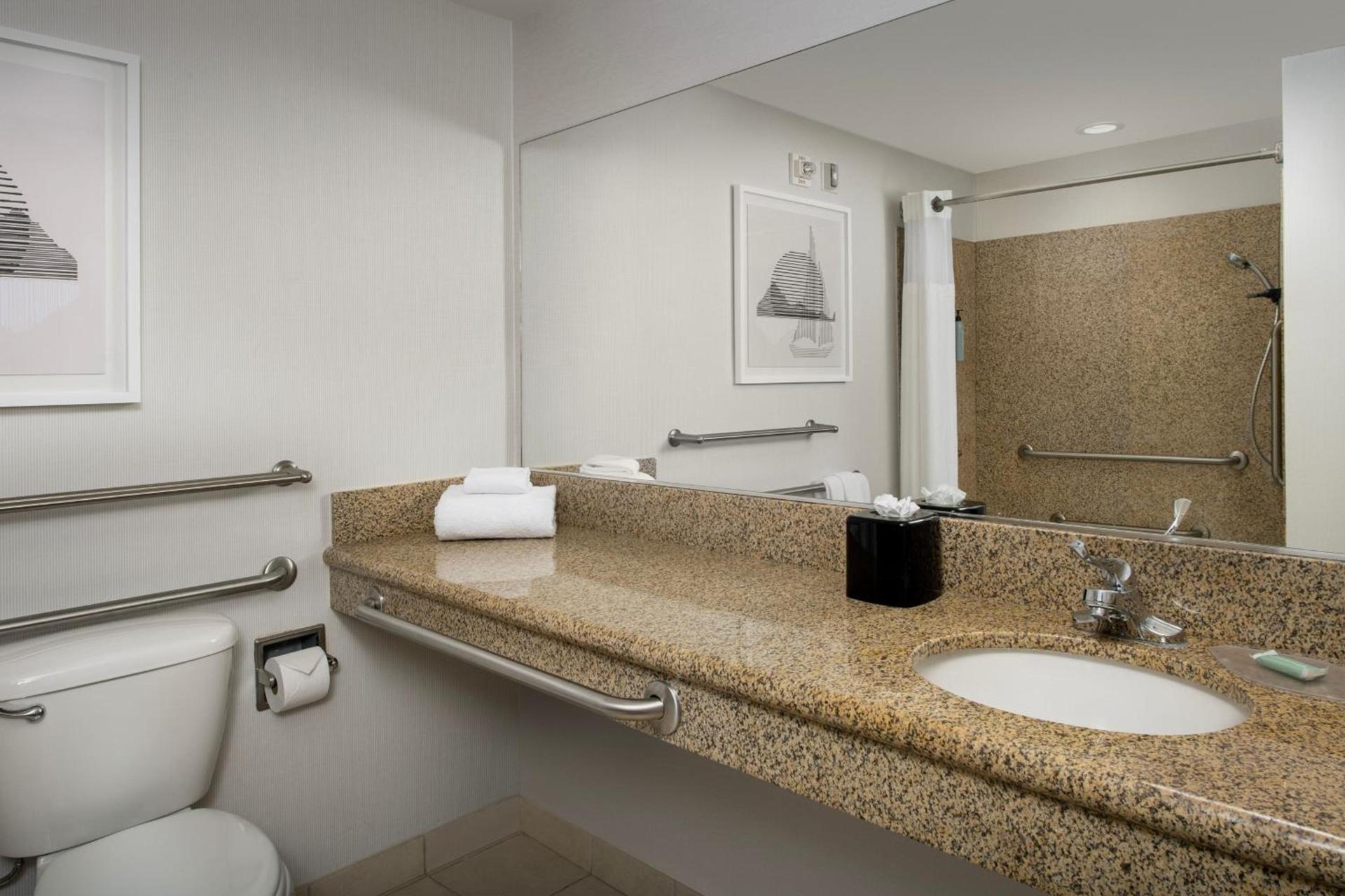 Courtyard by Marriott Seattle Kirkland photo 56