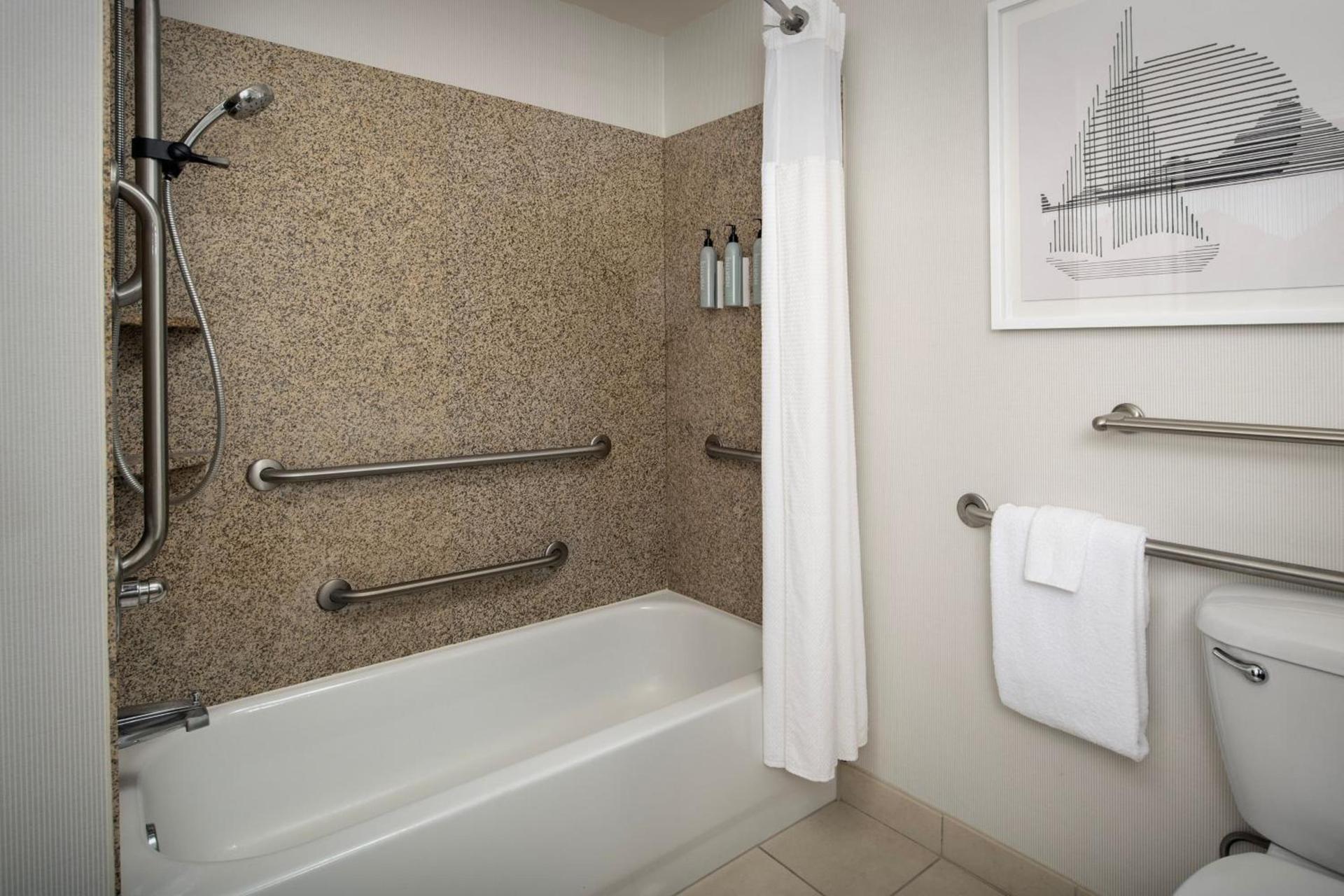 Courtyard by Marriott Seattle Kirkland photo 58