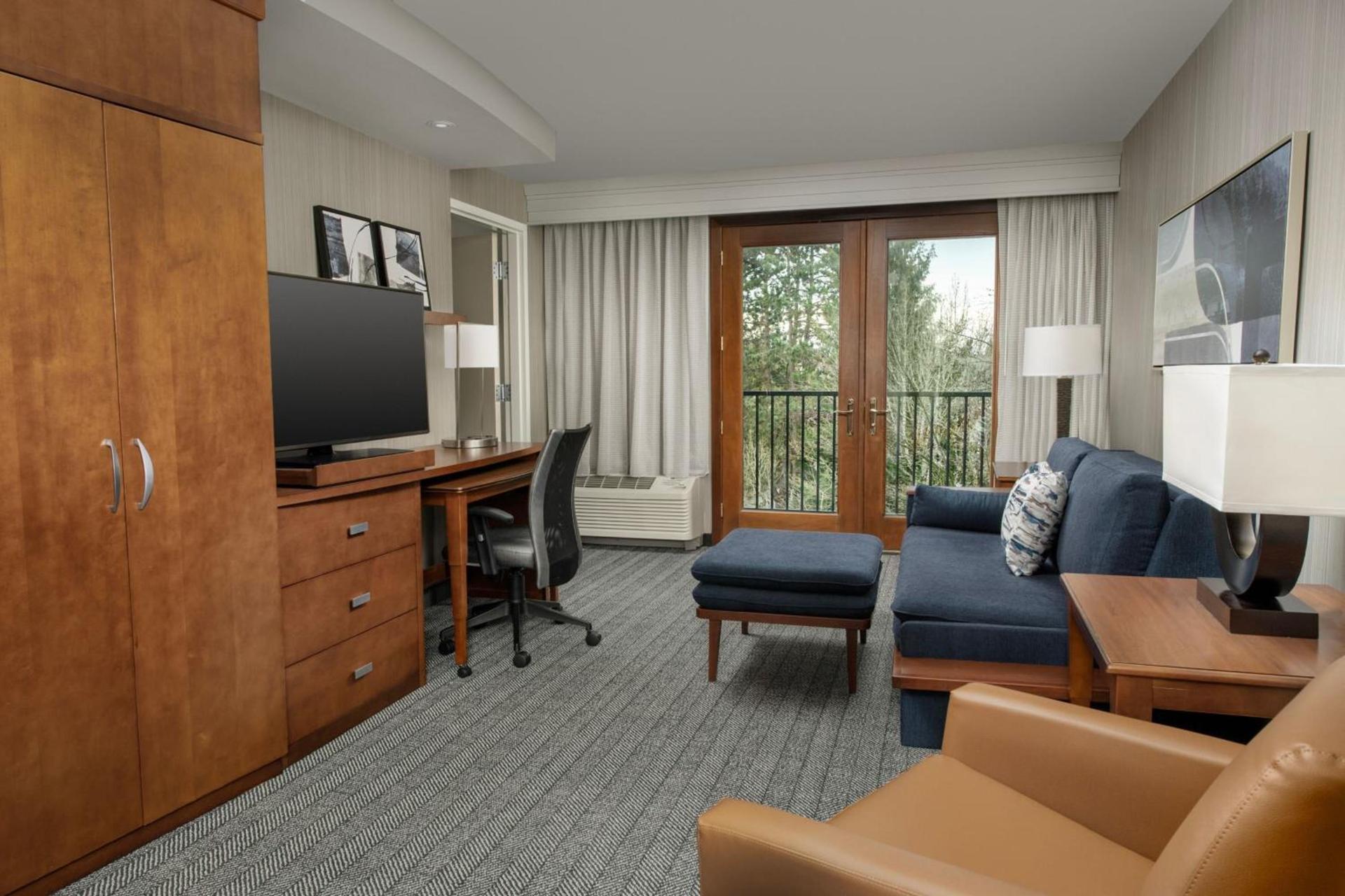 Courtyard by Marriott Seattle Kirkland photo 61