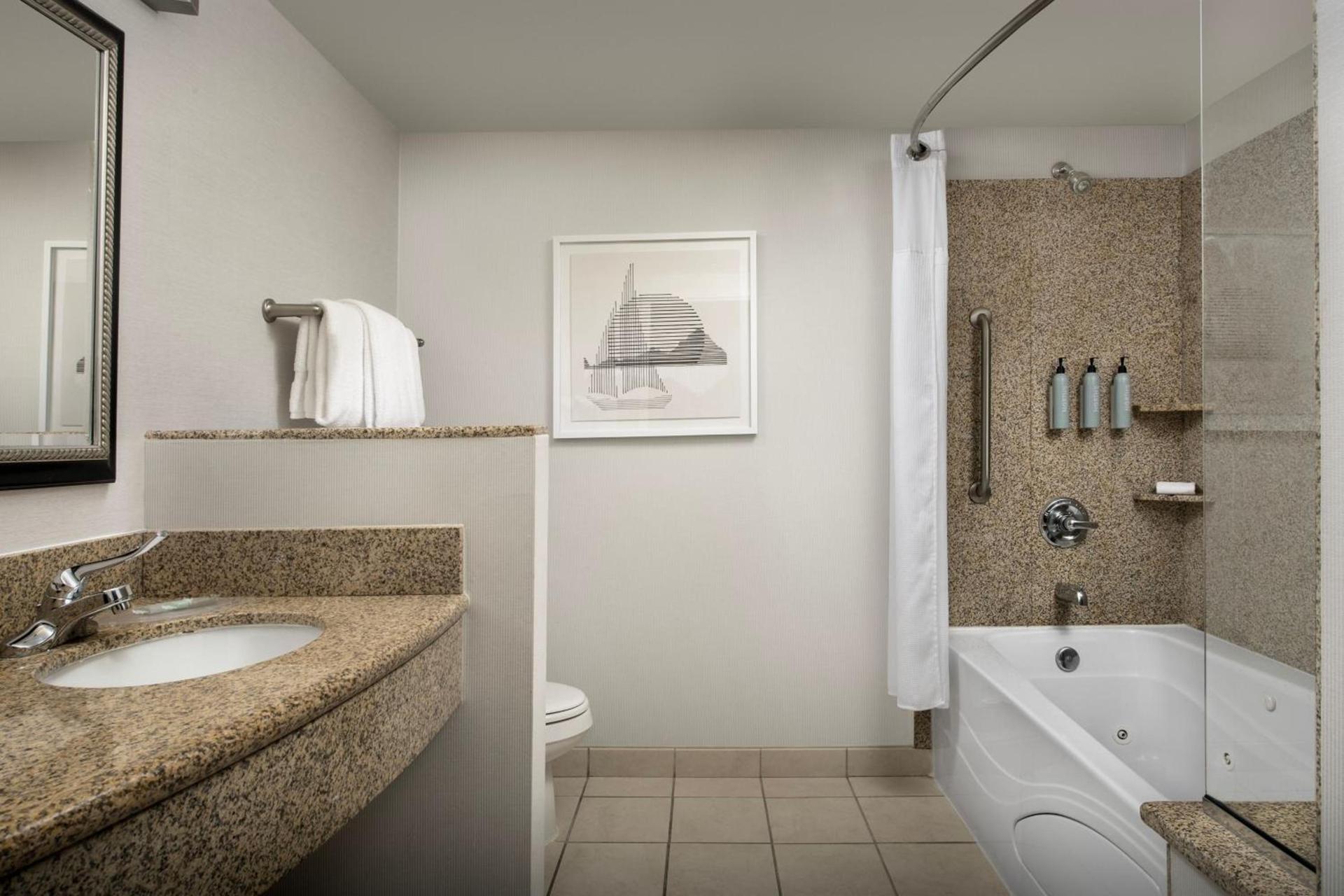 Courtyard by Marriott Seattle Kirkland photo 63