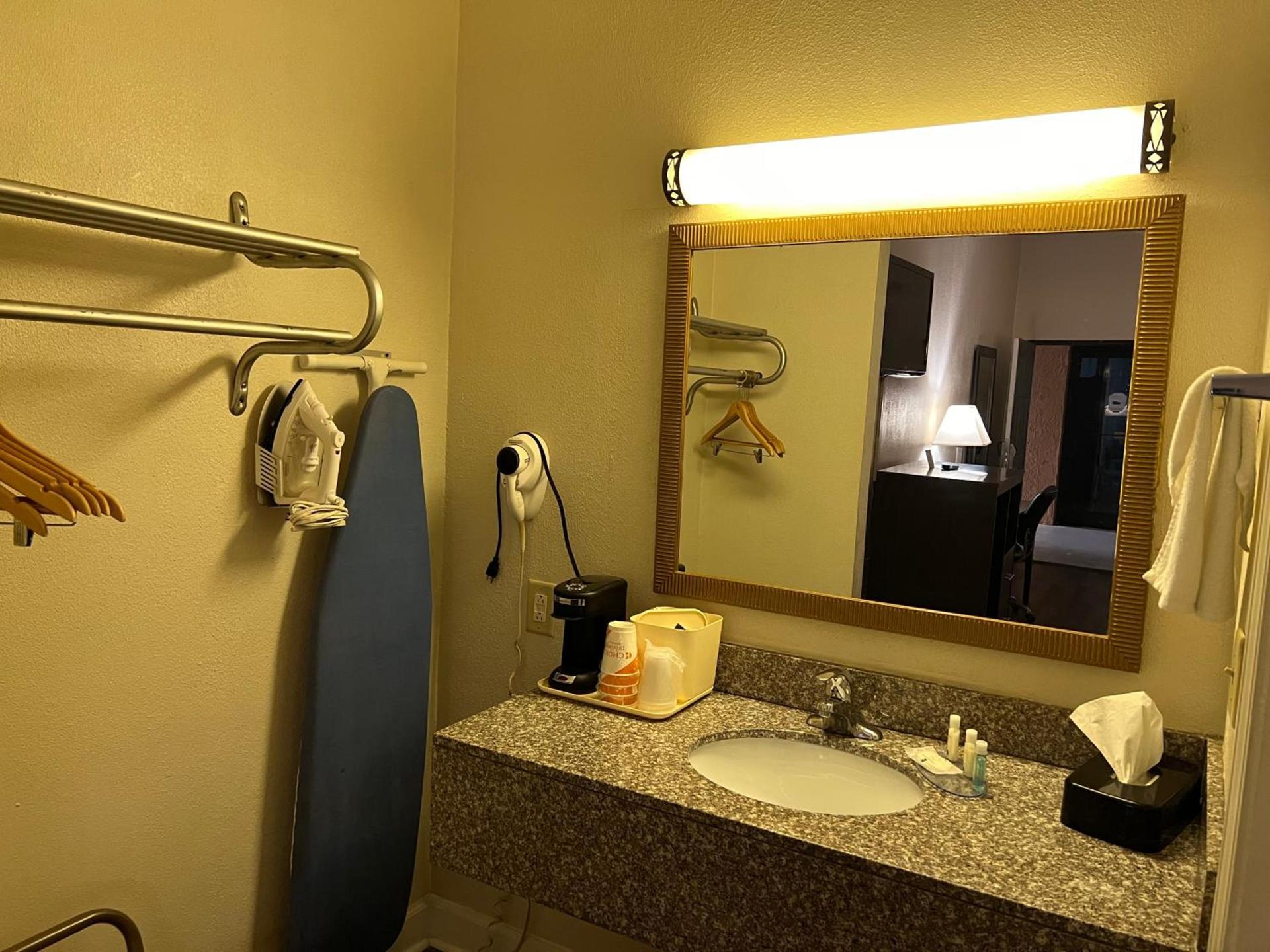 Quality Inn Maysville photo 23