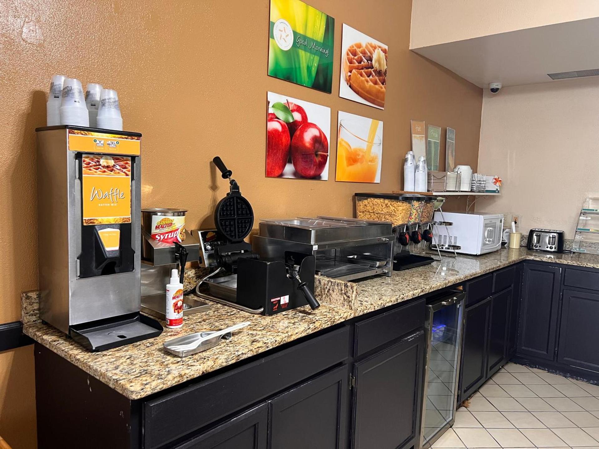Quality Inn Maysville photo 34