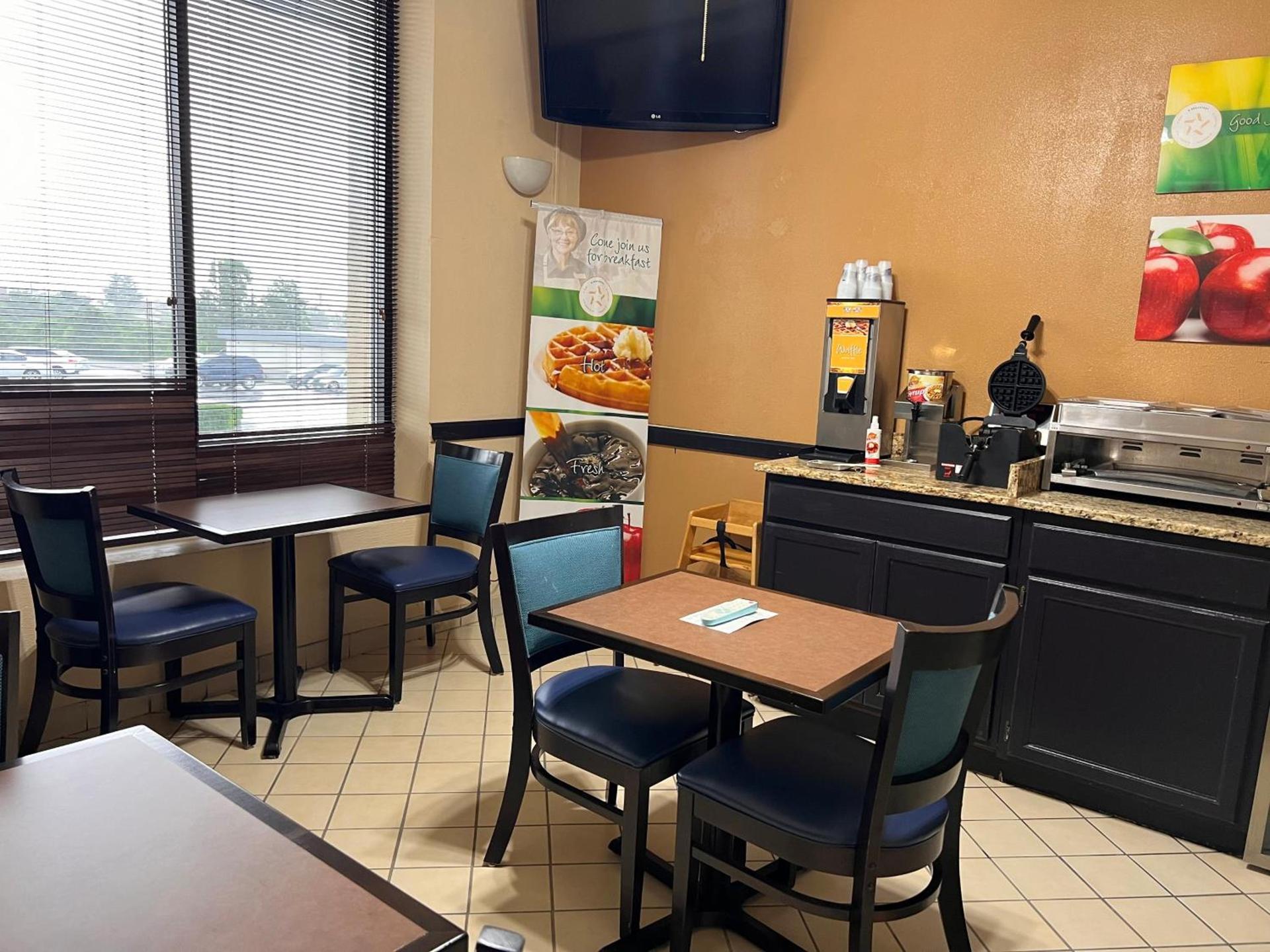 Quality Inn Maysville photo 35