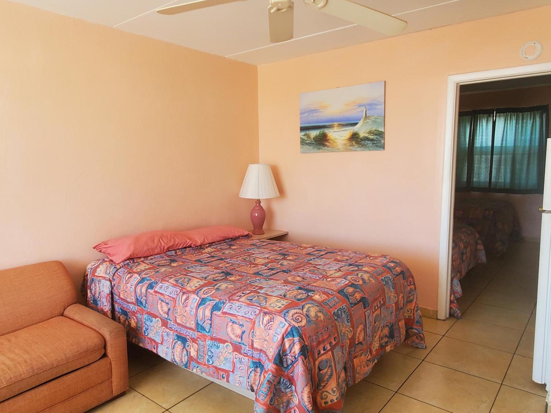 Caprice Motel - Wildwood photo 17