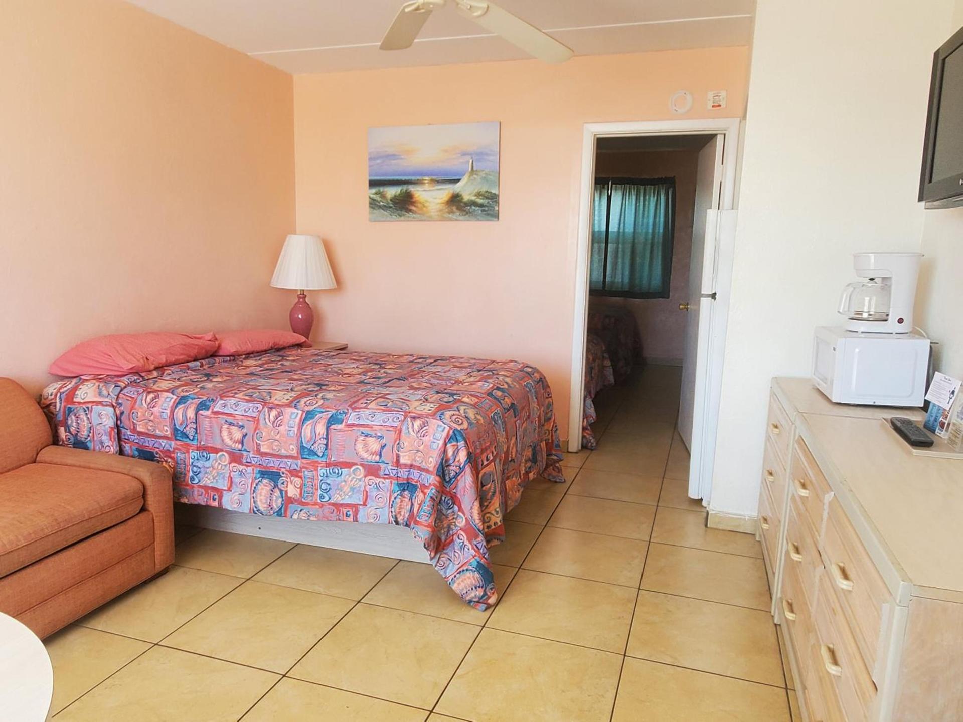 Caprice Motel - Wildwood photo 22