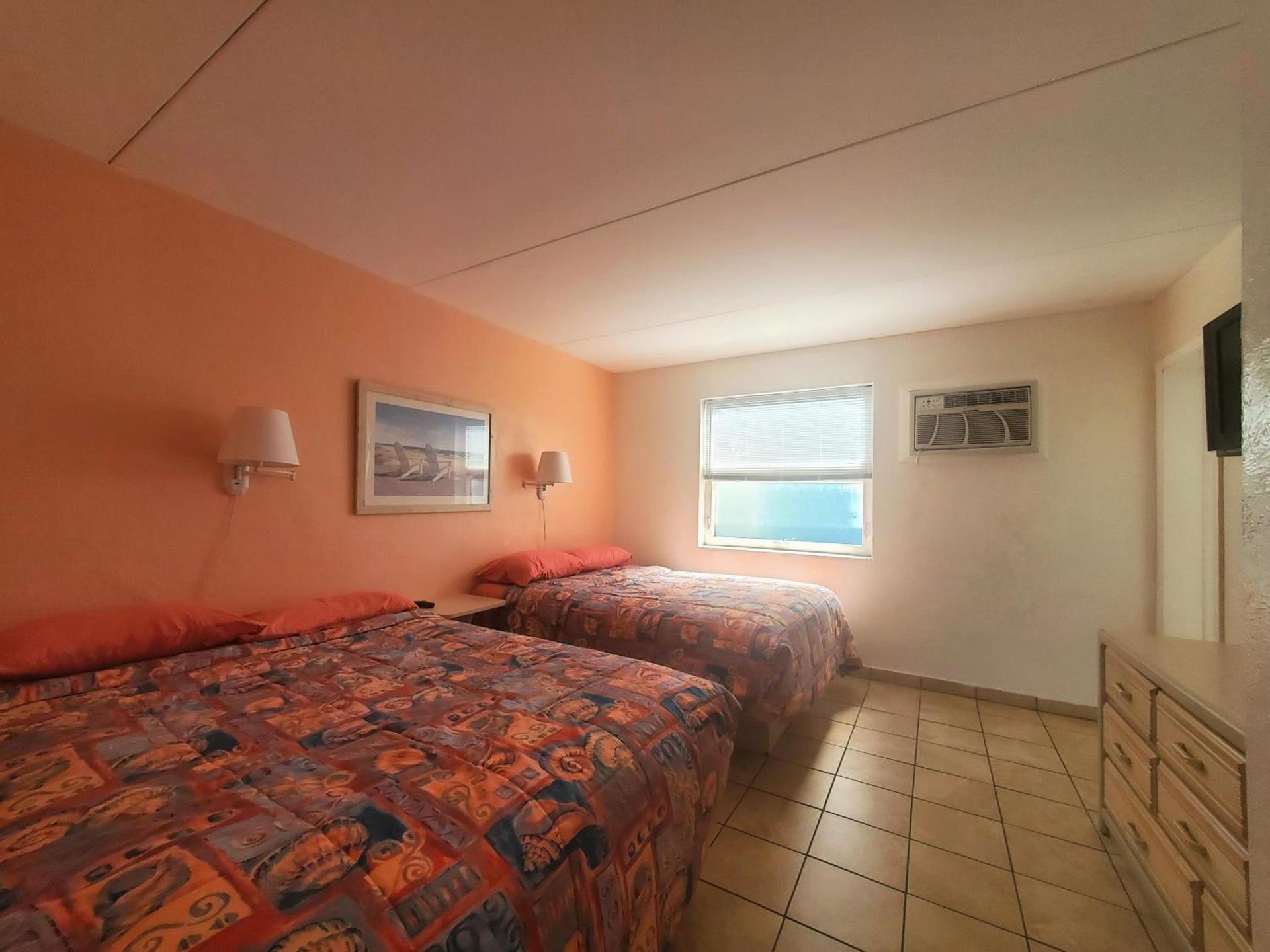 Caprice Motel - Wildwood photo 14