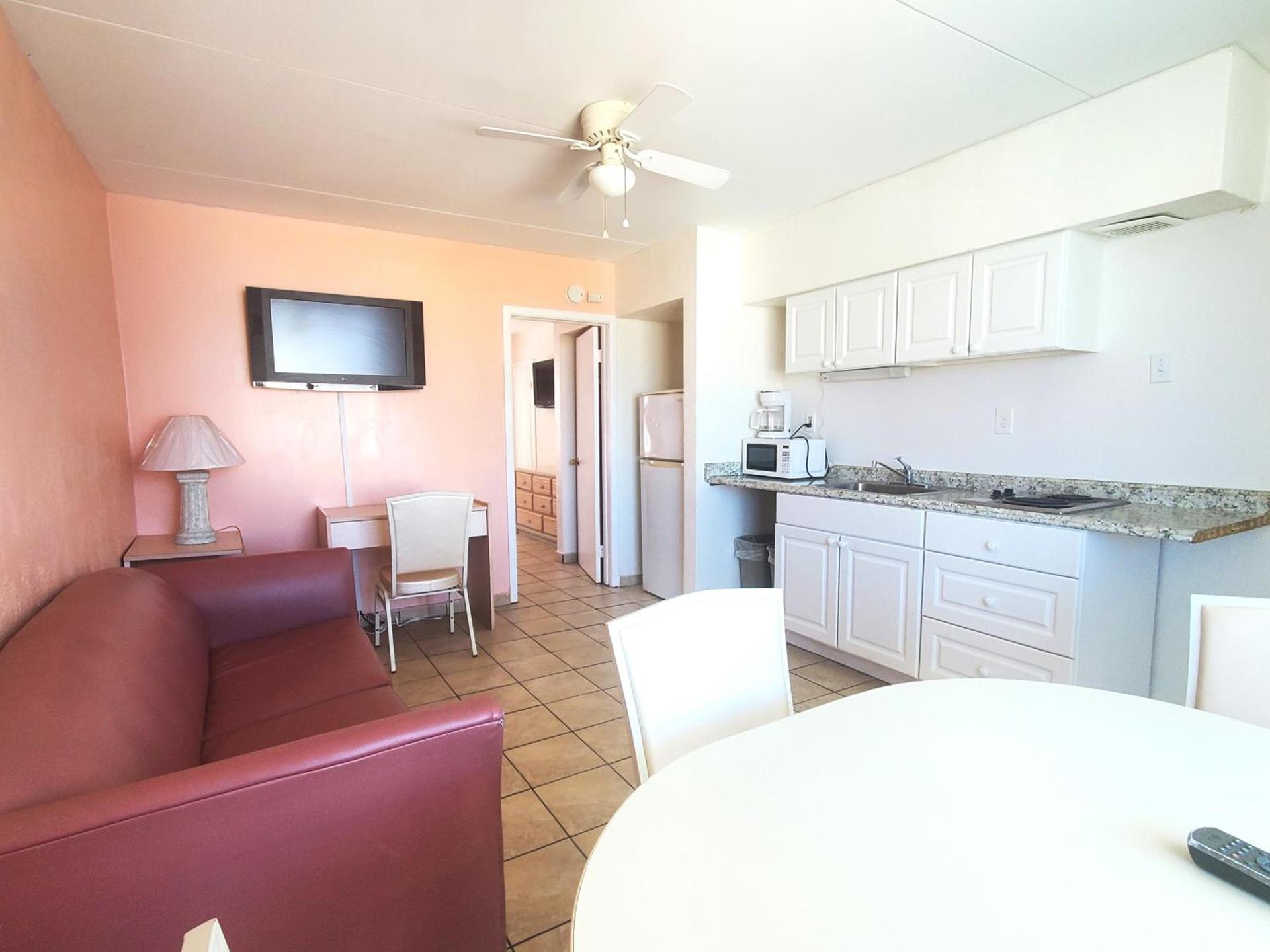 Caprice Motel - Wildwood photo 21