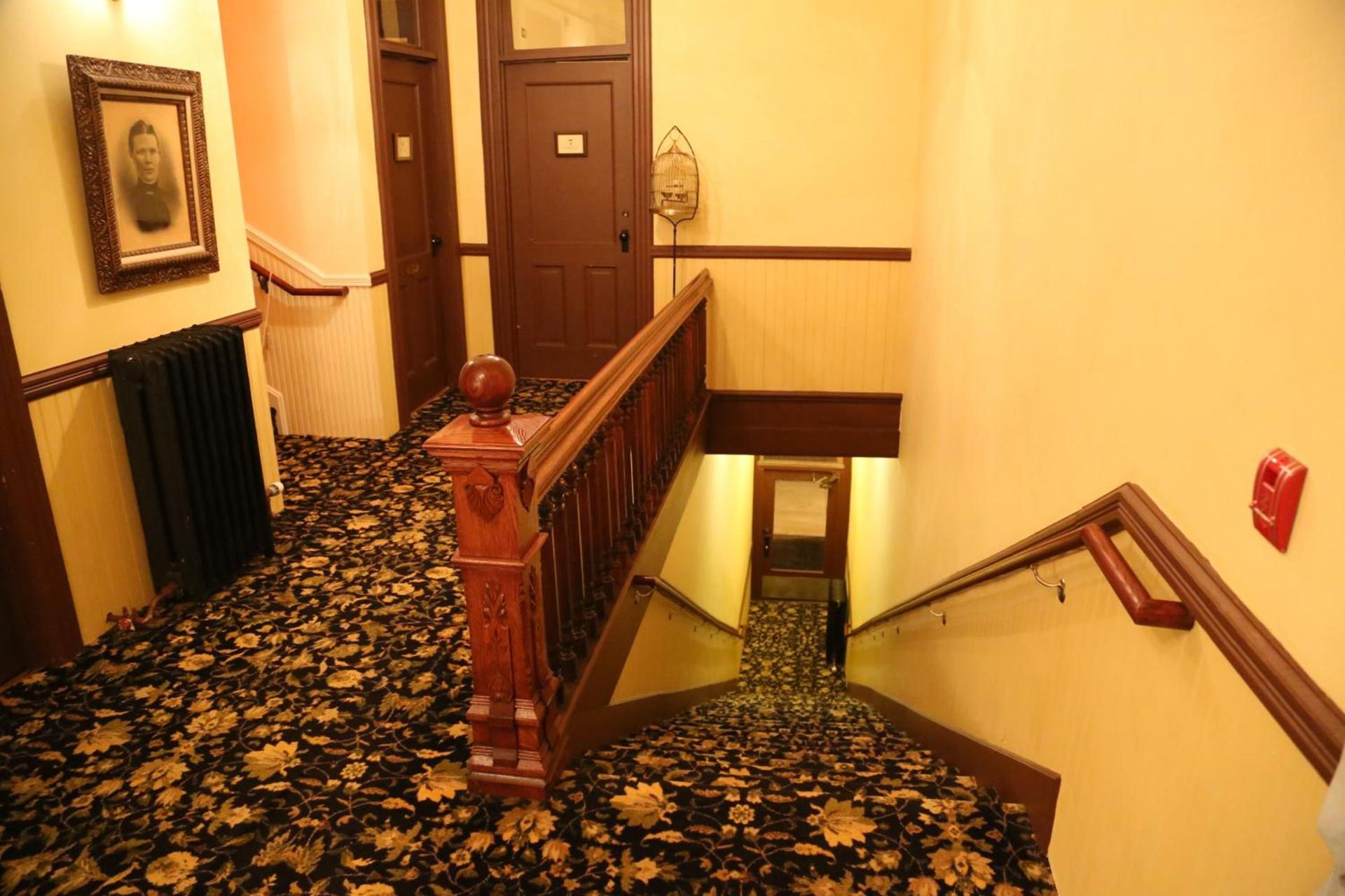 Martin & Mason Hotel photo 12
