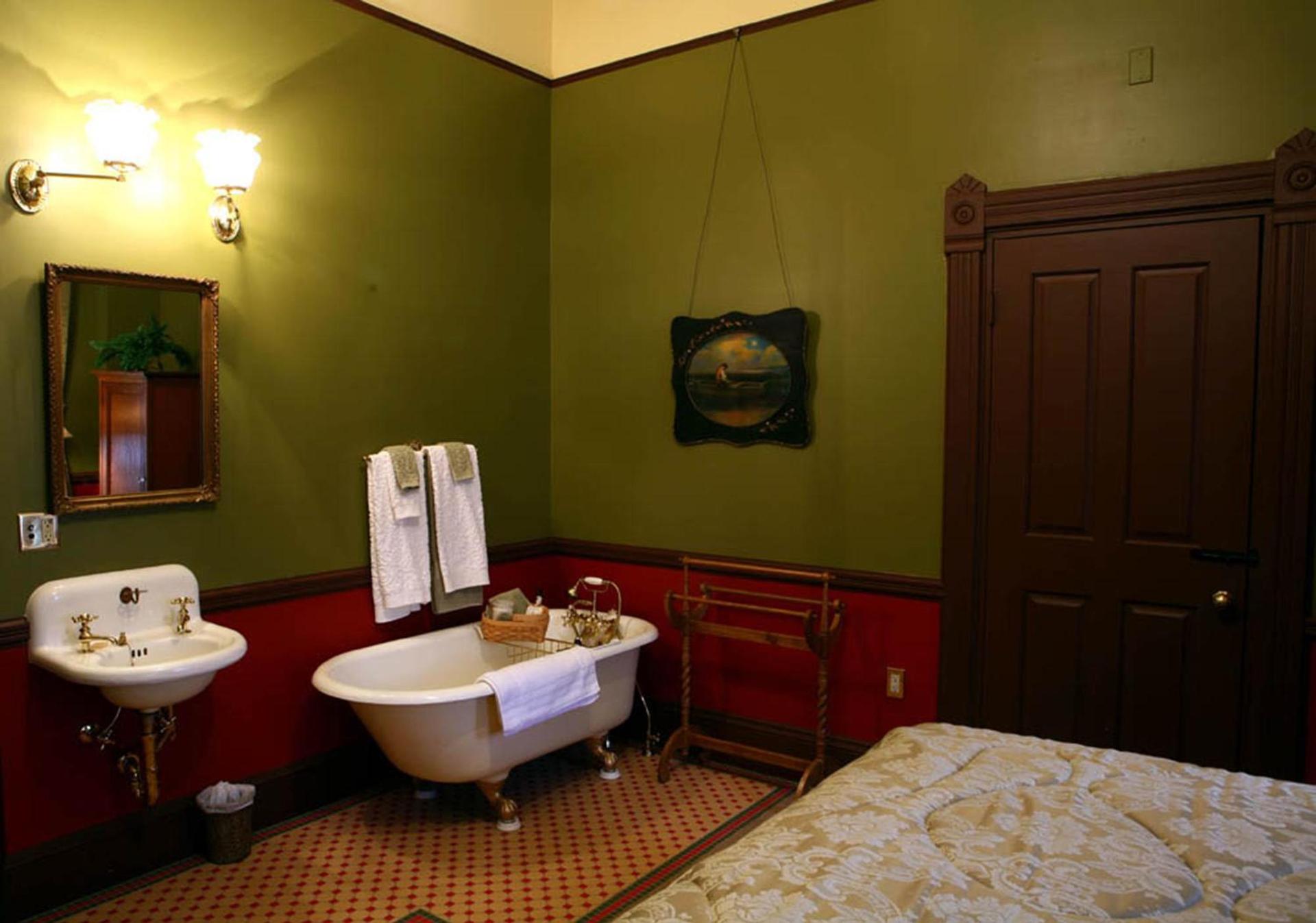 Martin & Mason Hotel photo 24