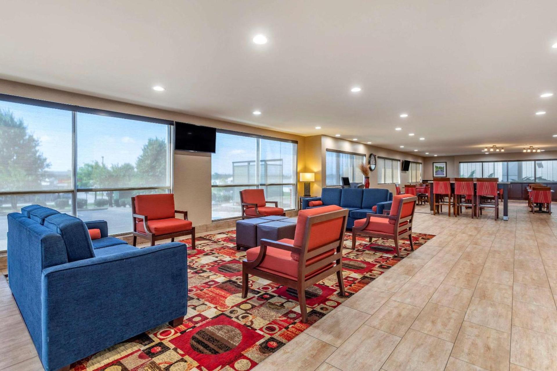 Comfort Suites Florence Shoals Area photo 6