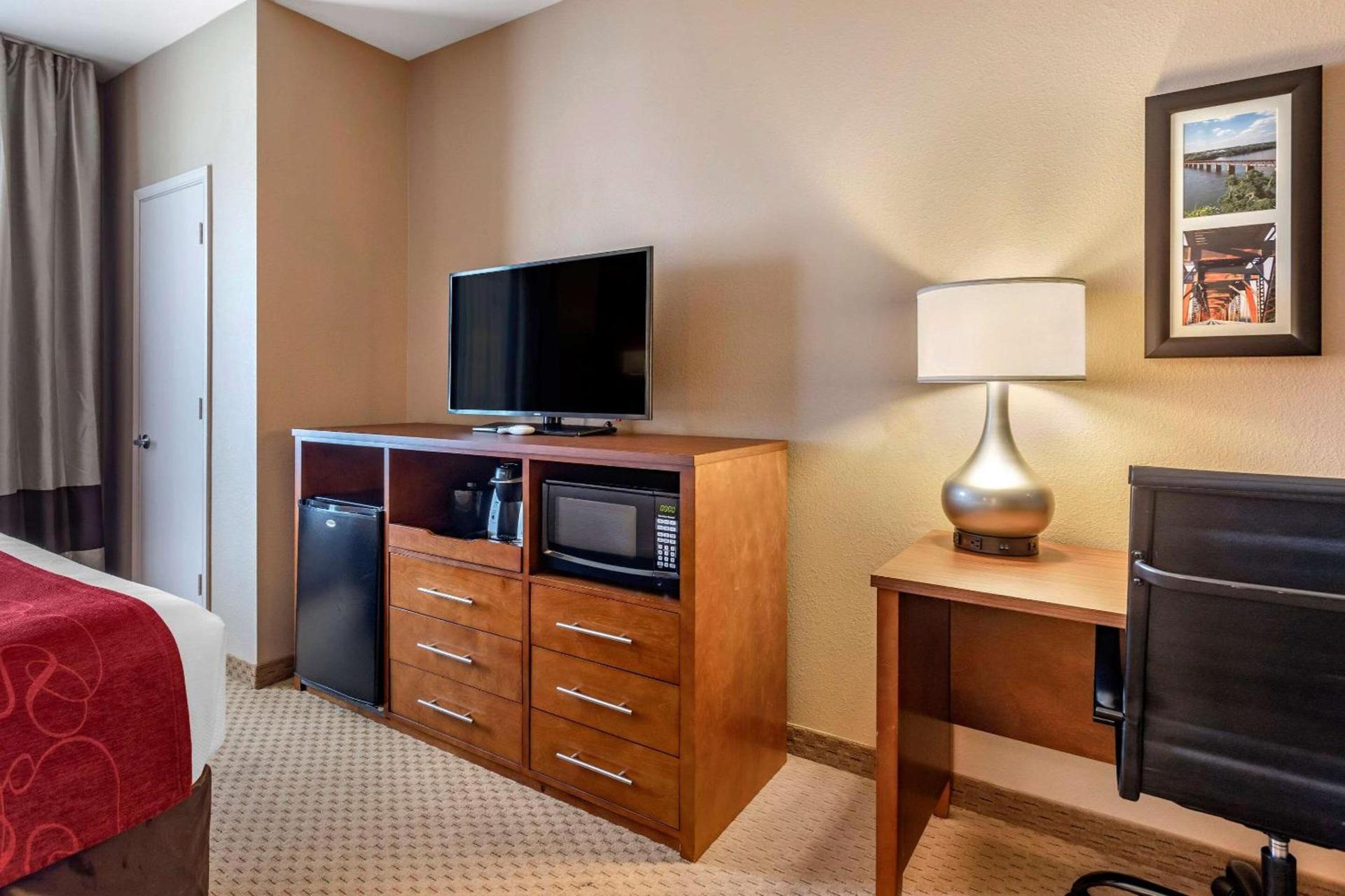 Comfort Suites Florence Shoals Area photo 10