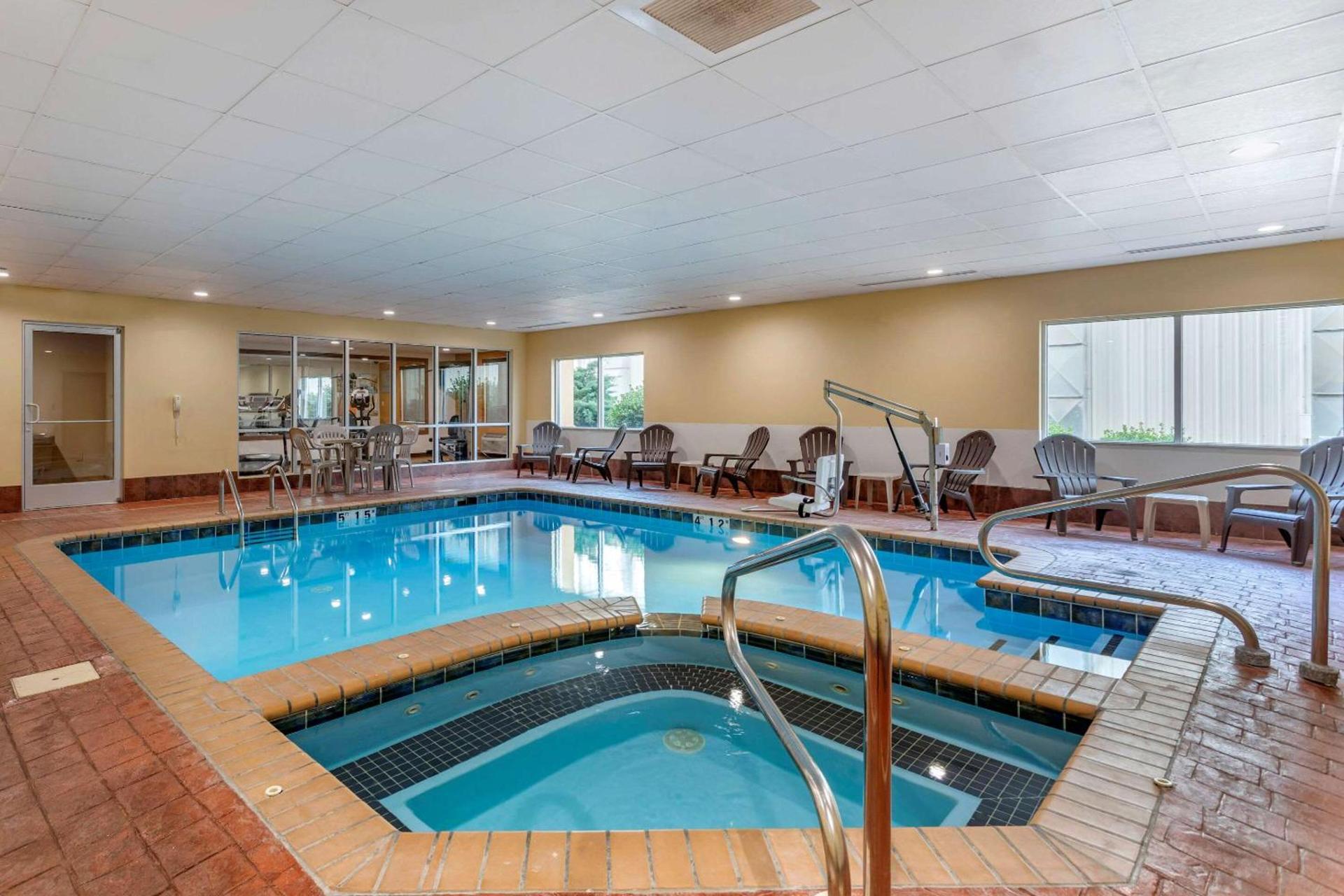 Comfort Suites Florence Shoals Area photo 18