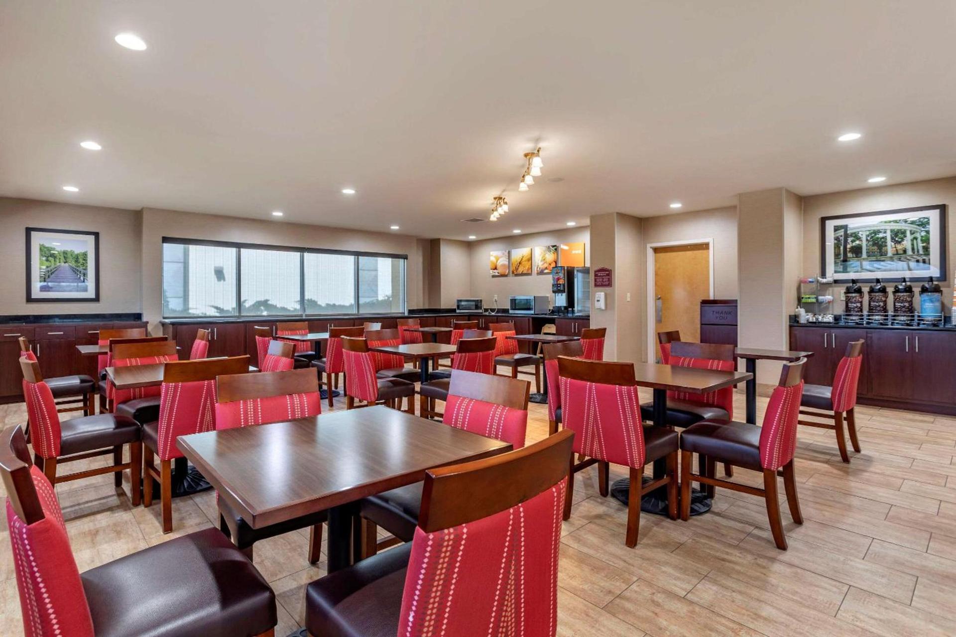 Comfort Suites Florence Shoals Area photo 23