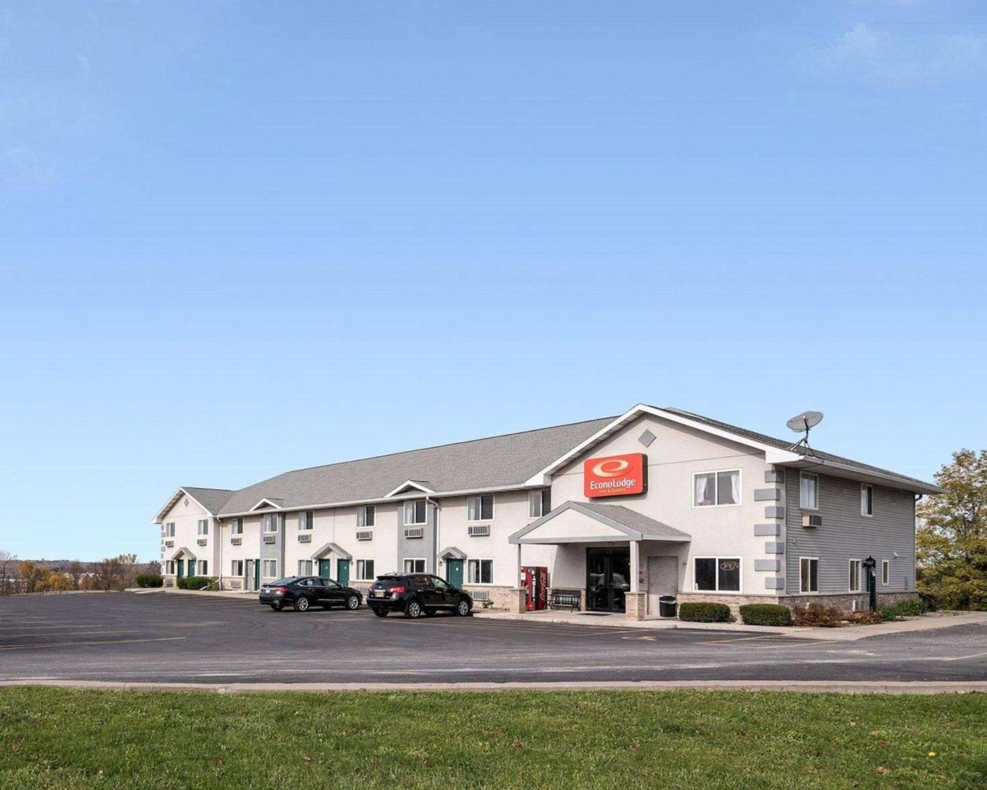 Econo Lodge Inn & Suites Canandaigua - Finger Lakes Area — hotel in Canandaigua