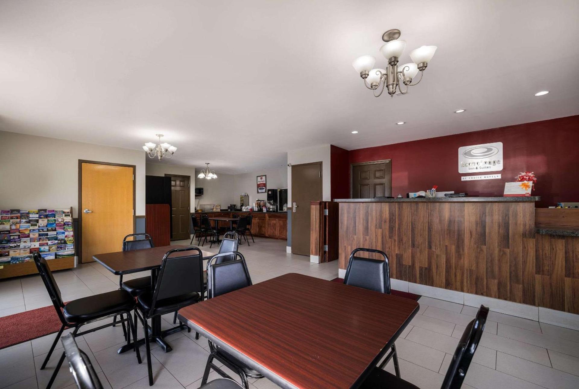 Econo Lodge Inn & Suites Canandaigua - Finger Lakes Area photo 7