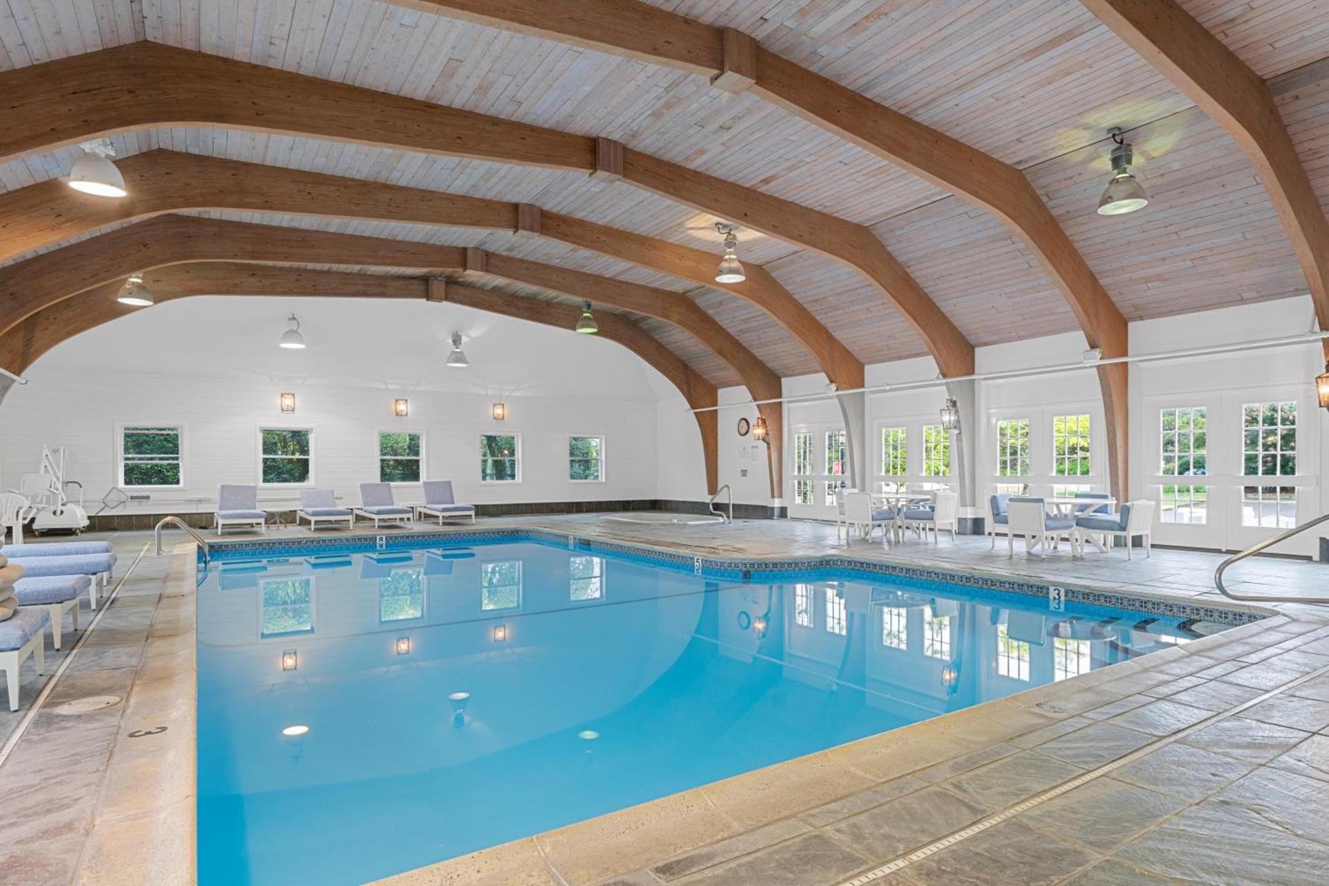 Nantucket Inn photo 10