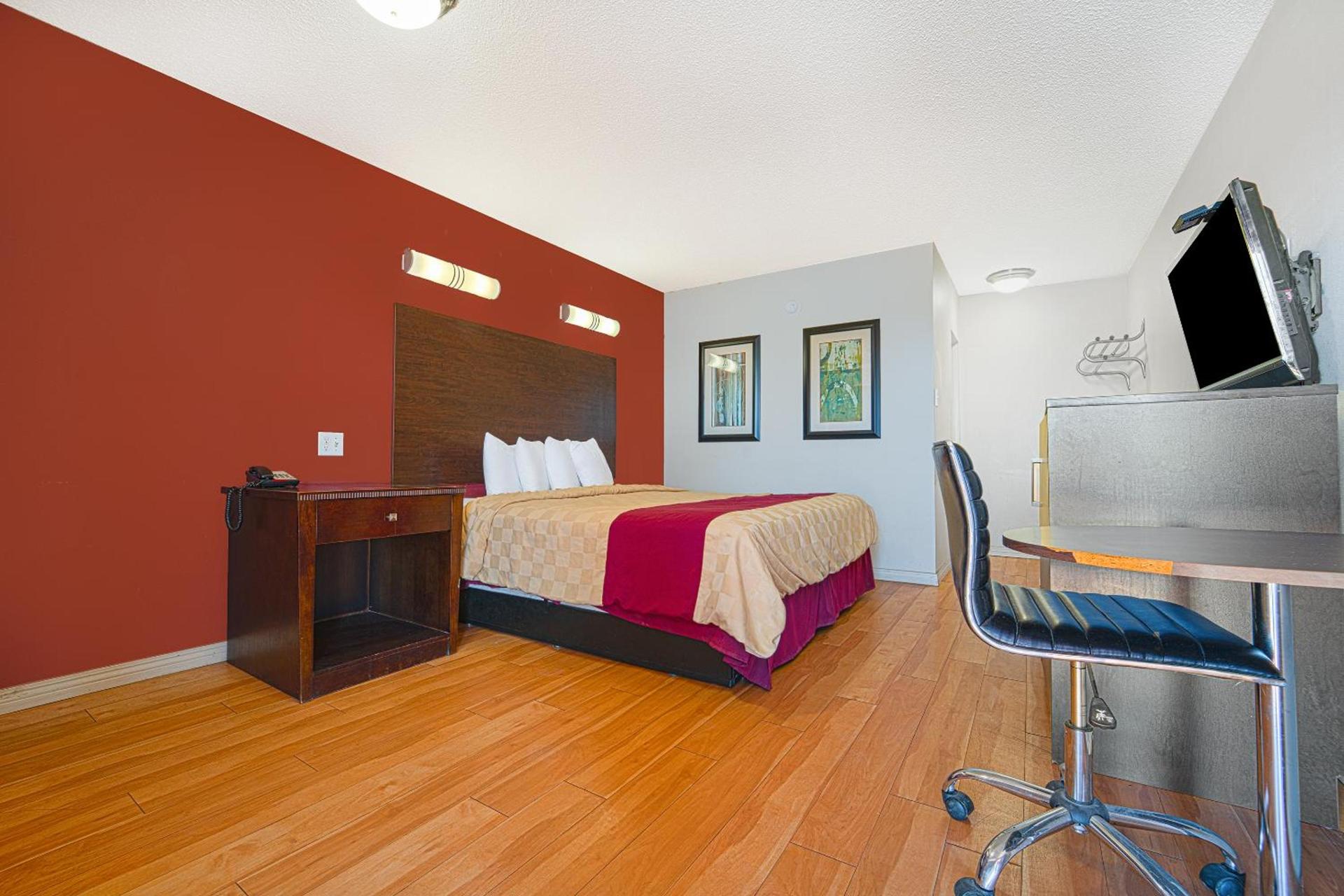 Mojave Hotel photo 18