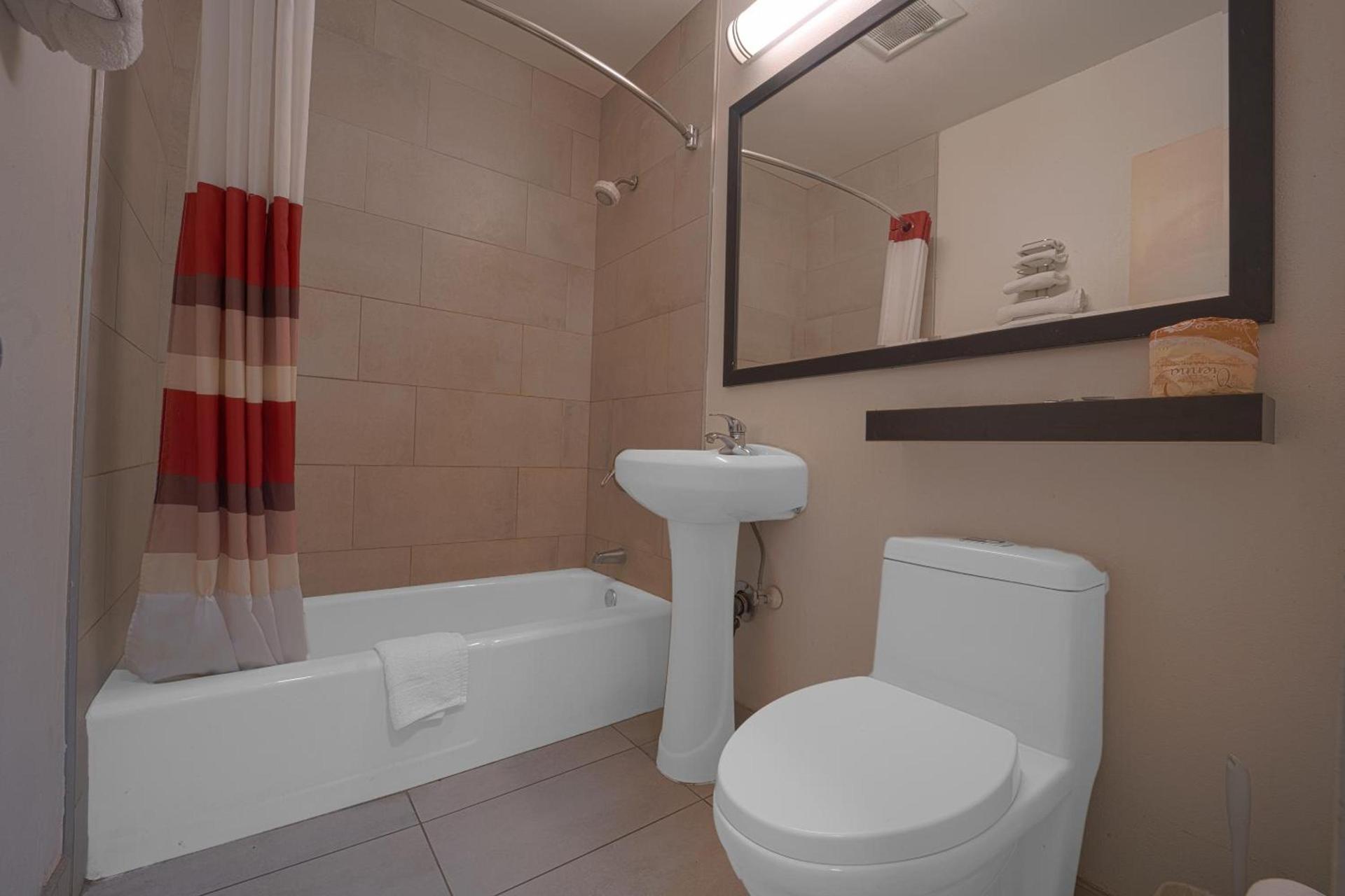 Mojave Hotel photo 22