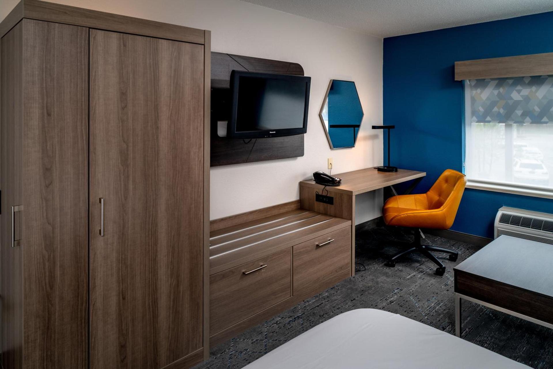Holiday Inn Express - Charleston/Kanawha City by IHG photo 22