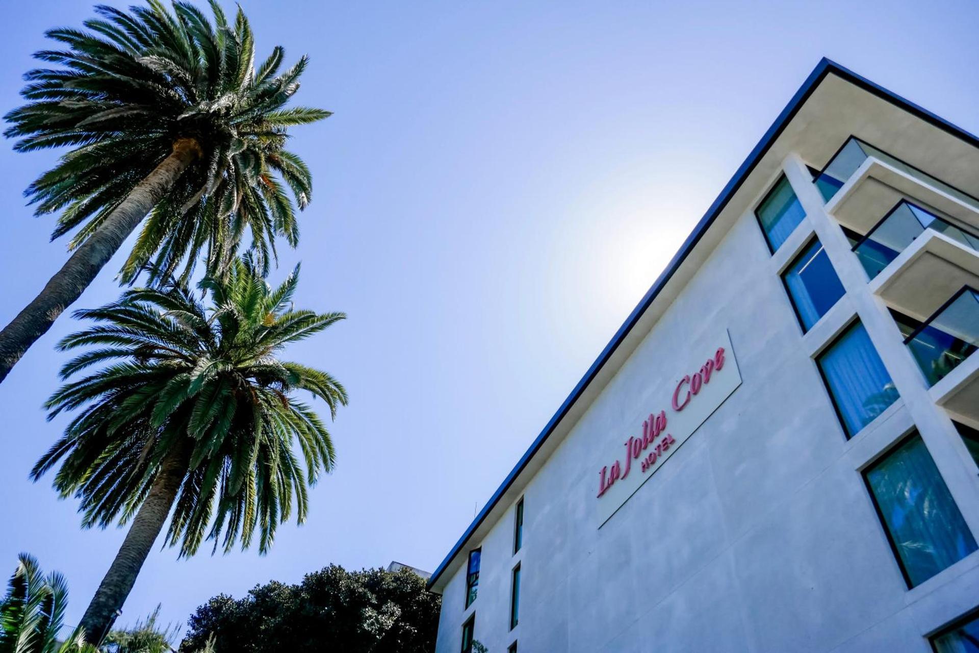 La Jolla Cove Suites photo 1