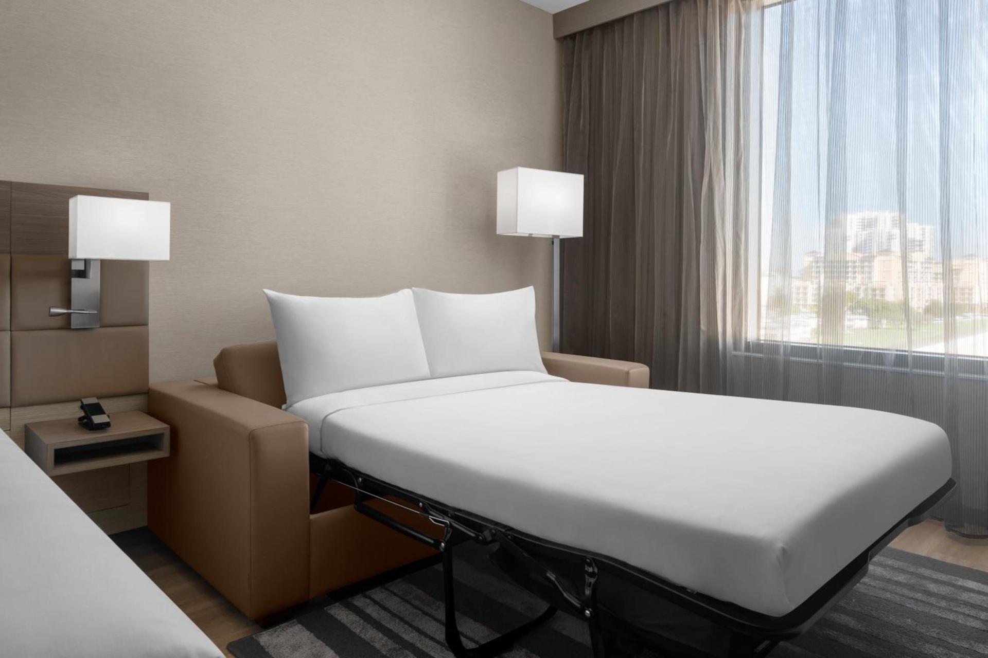 AC Hotel by Marriott Miami Dadeland photo 5