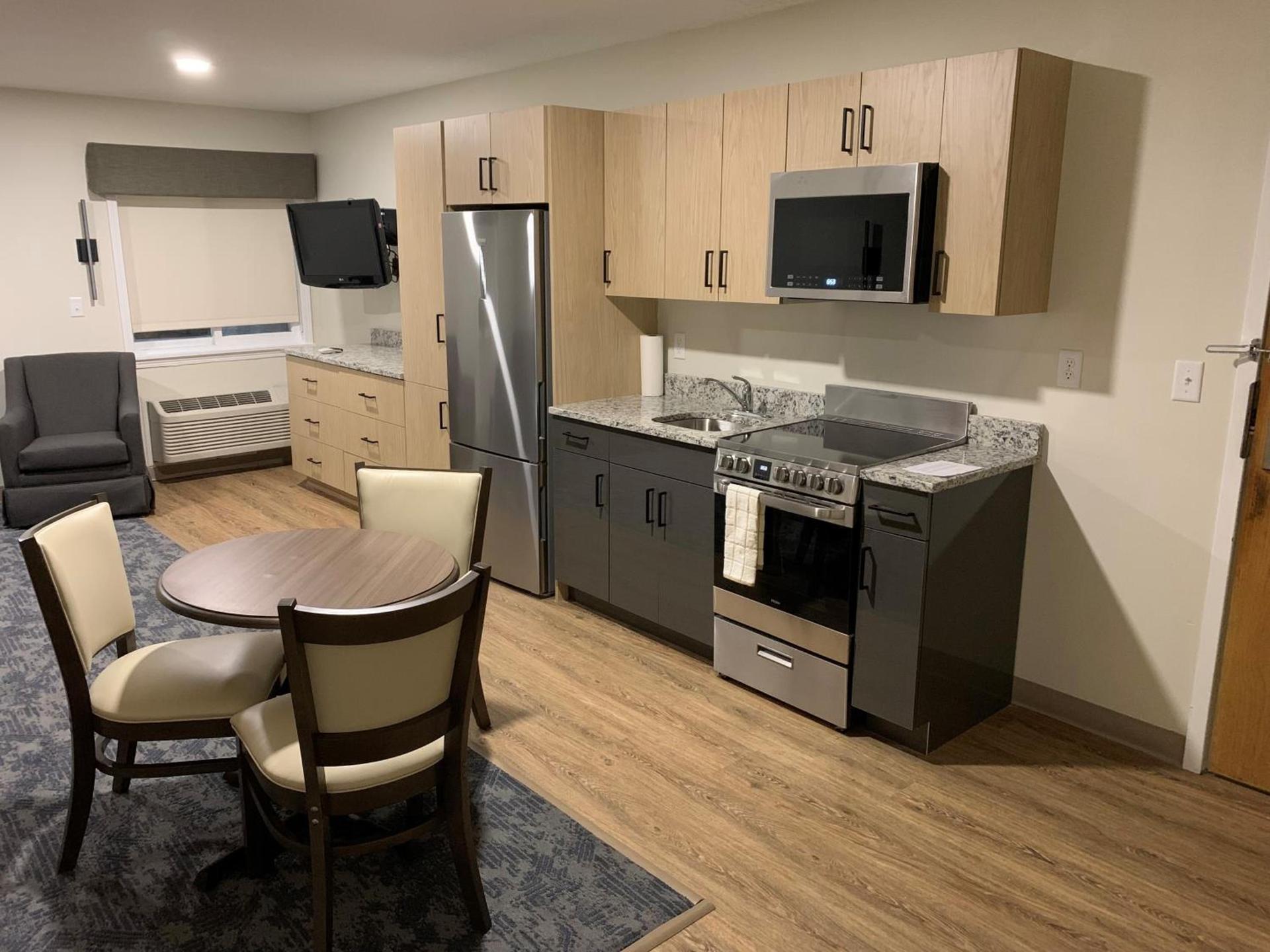 Residences at Solomon Pond photo 4