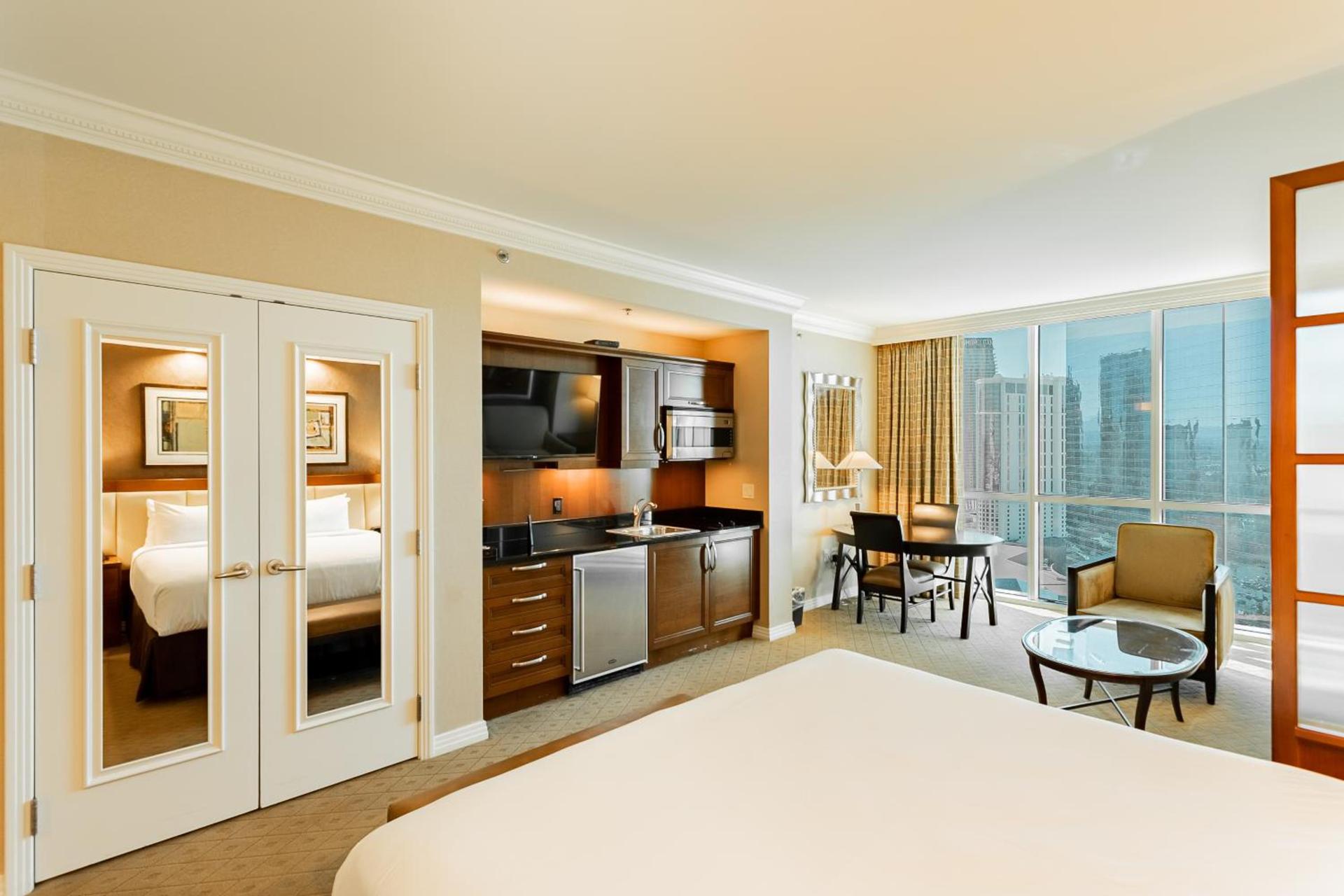 MGM Signature, Centrally Located, Strip Views NO RESORT FEE photo 5