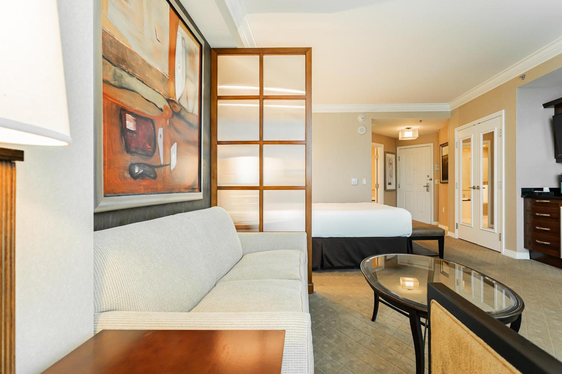 MGM Signature, Centrally Located, Strip Views NO RESORT FEE photo 4