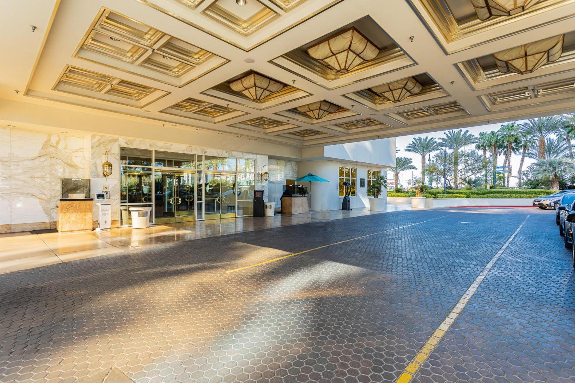 MGM Signature, Centrally Located, Strip Views NO RESORT FEE photo 21