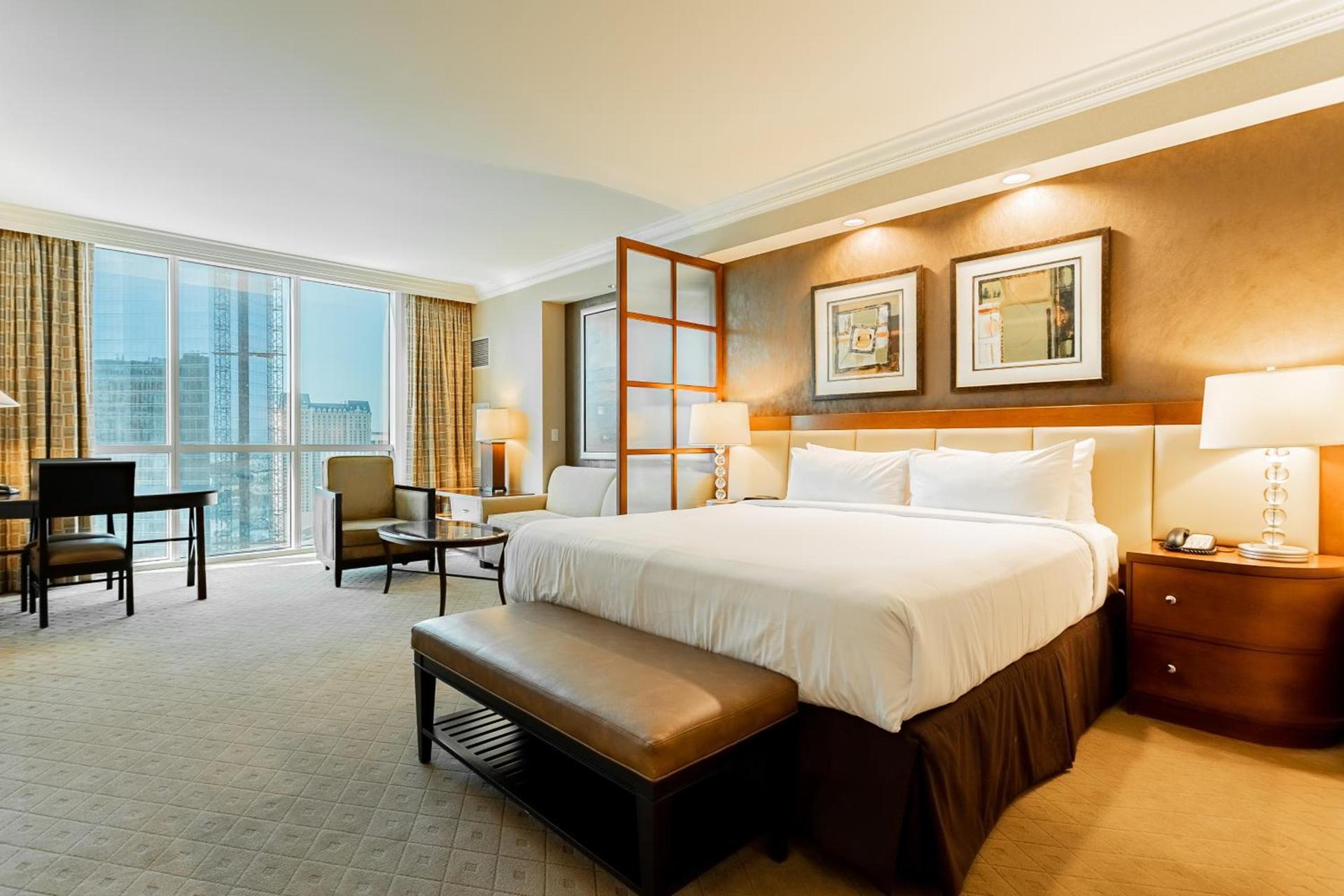MGM Signature, Centrally Located, Strip Views NO RESORT FEE photo 3